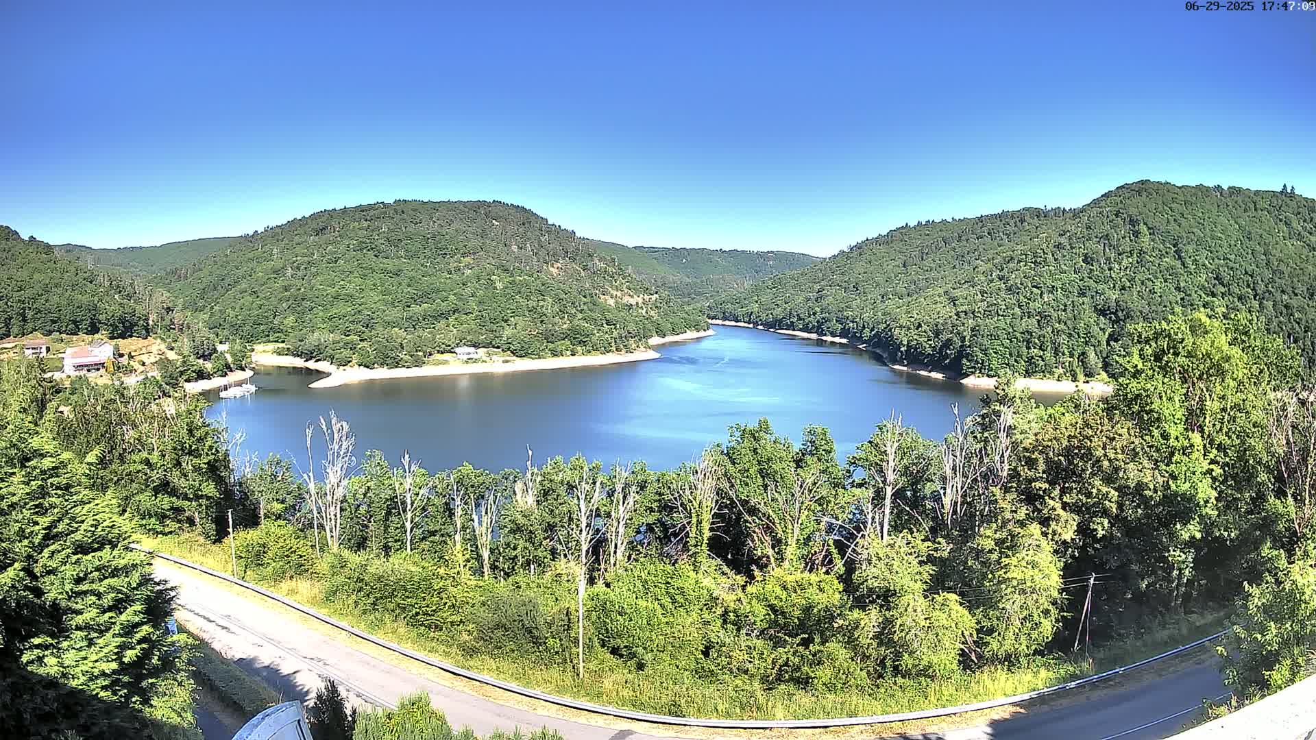 Miremont , Barrage des Fades Dam Live Cam - Riom, Puy-de-Dome, Auvergne-Rhone-Alpes, France