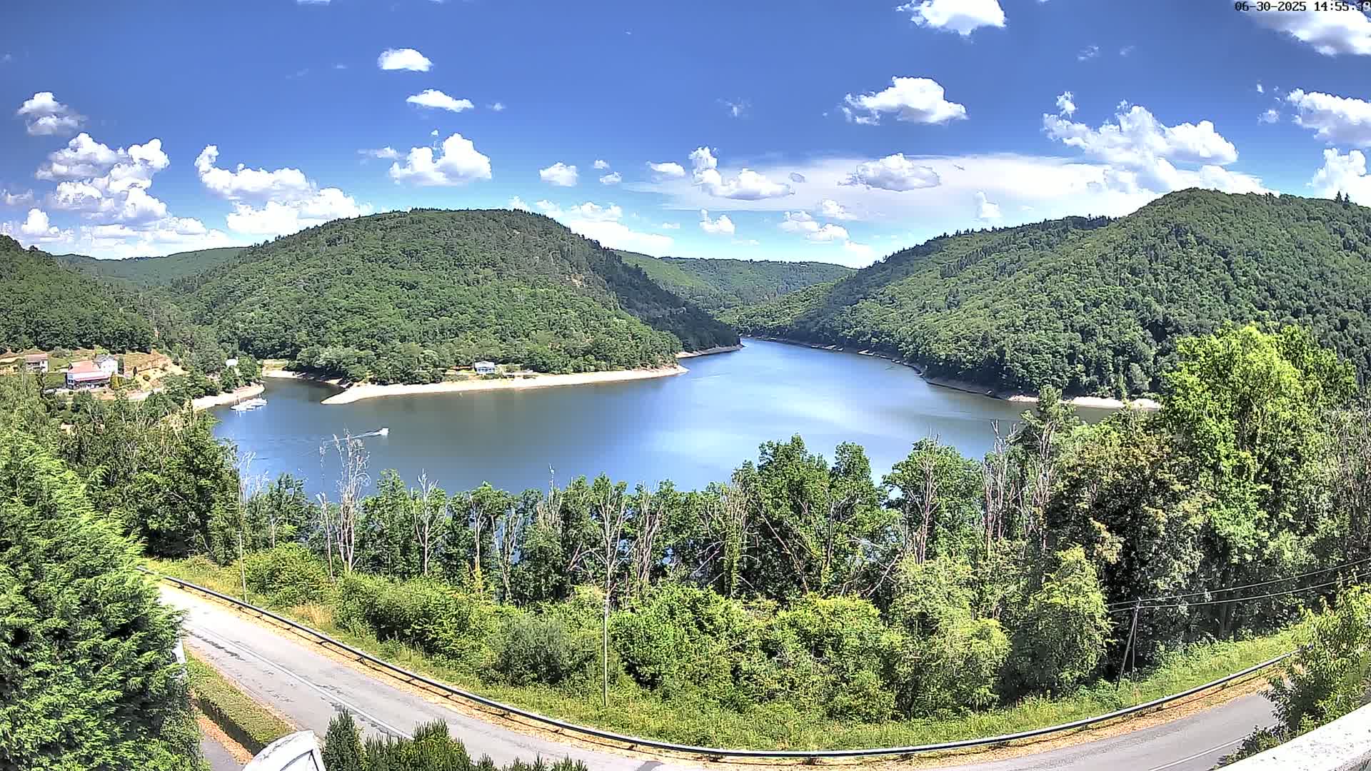 Miremont , Barrage des Fades Dam Live Cam - Riom, Puy-de-Dome, Auvergne-Rhone-Alpes, France