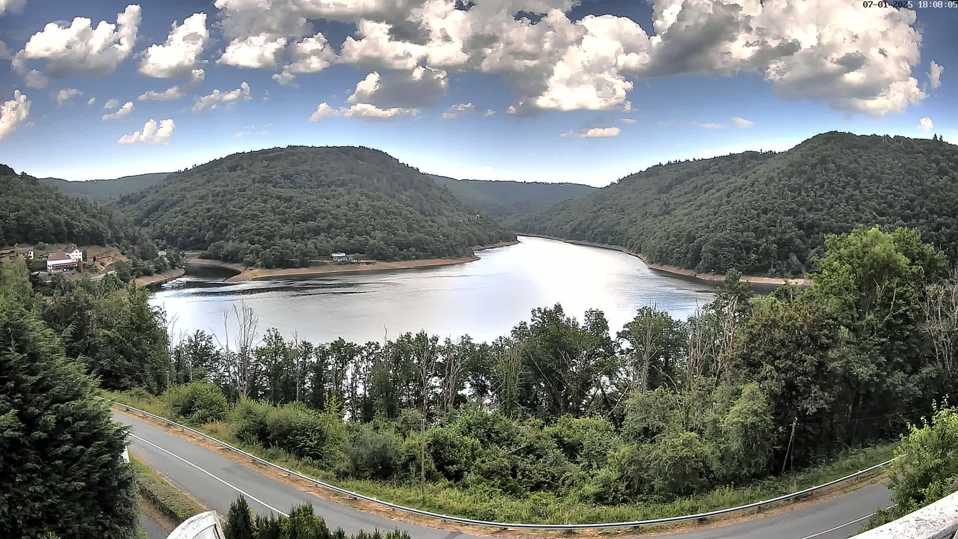 Miremont , Barrage des Fades Dam Live Cam - Riom, Puy-de-Dome, Auvergne-Rhone-Alpes, France