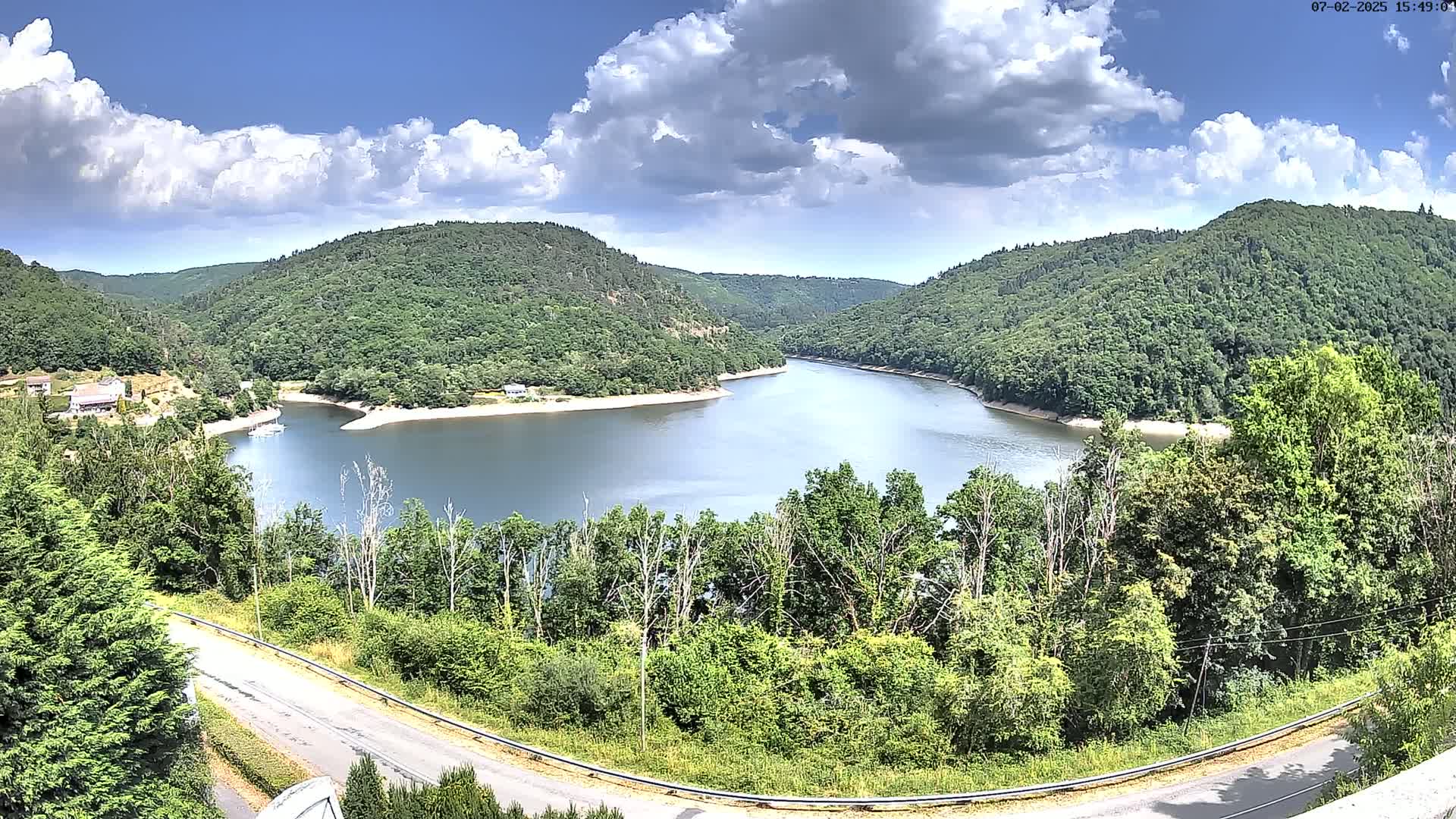 Miremont , Barrage des Fades Dam Live Cam - Riom, Puy-de-Dome, Auvergne-Rhone-Alpes, France
