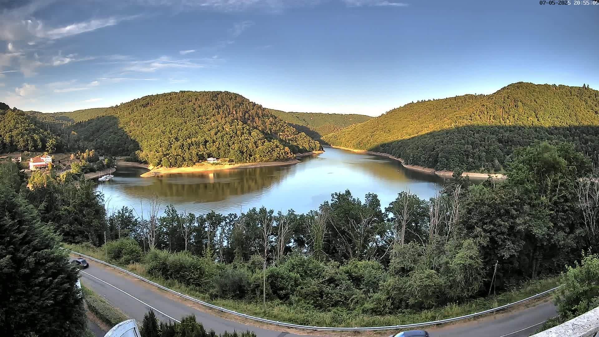 Miremont , Barrage des Fades Dam Live Cam - Riom, Puy-de-Dome, Auvergne-Rhone-Alpes, France