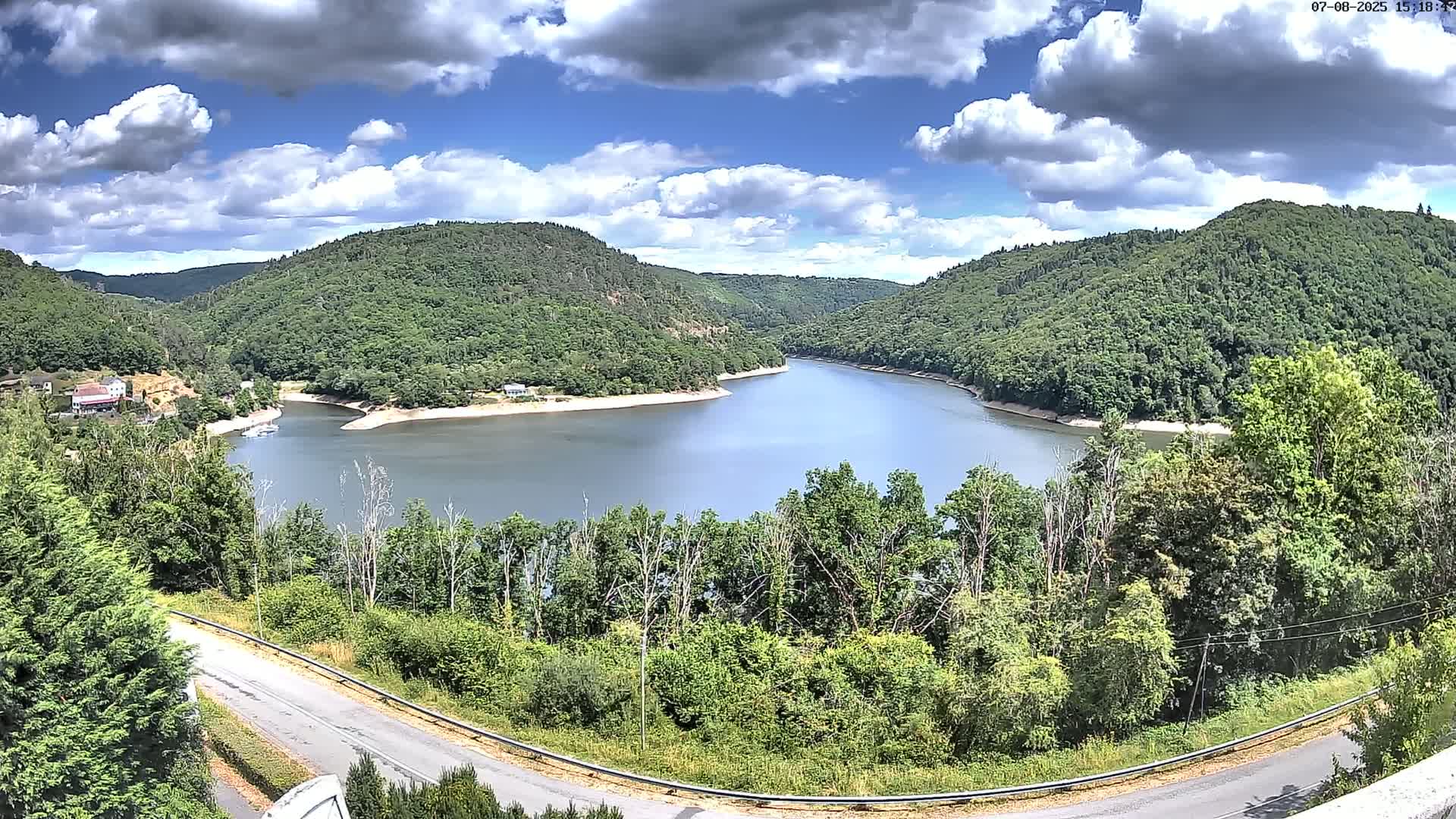 Miremont , Barrage des Fades Dam Live Cam - Riom, Puy-de-Dome, Auvergne-Rhone-Alpes, France