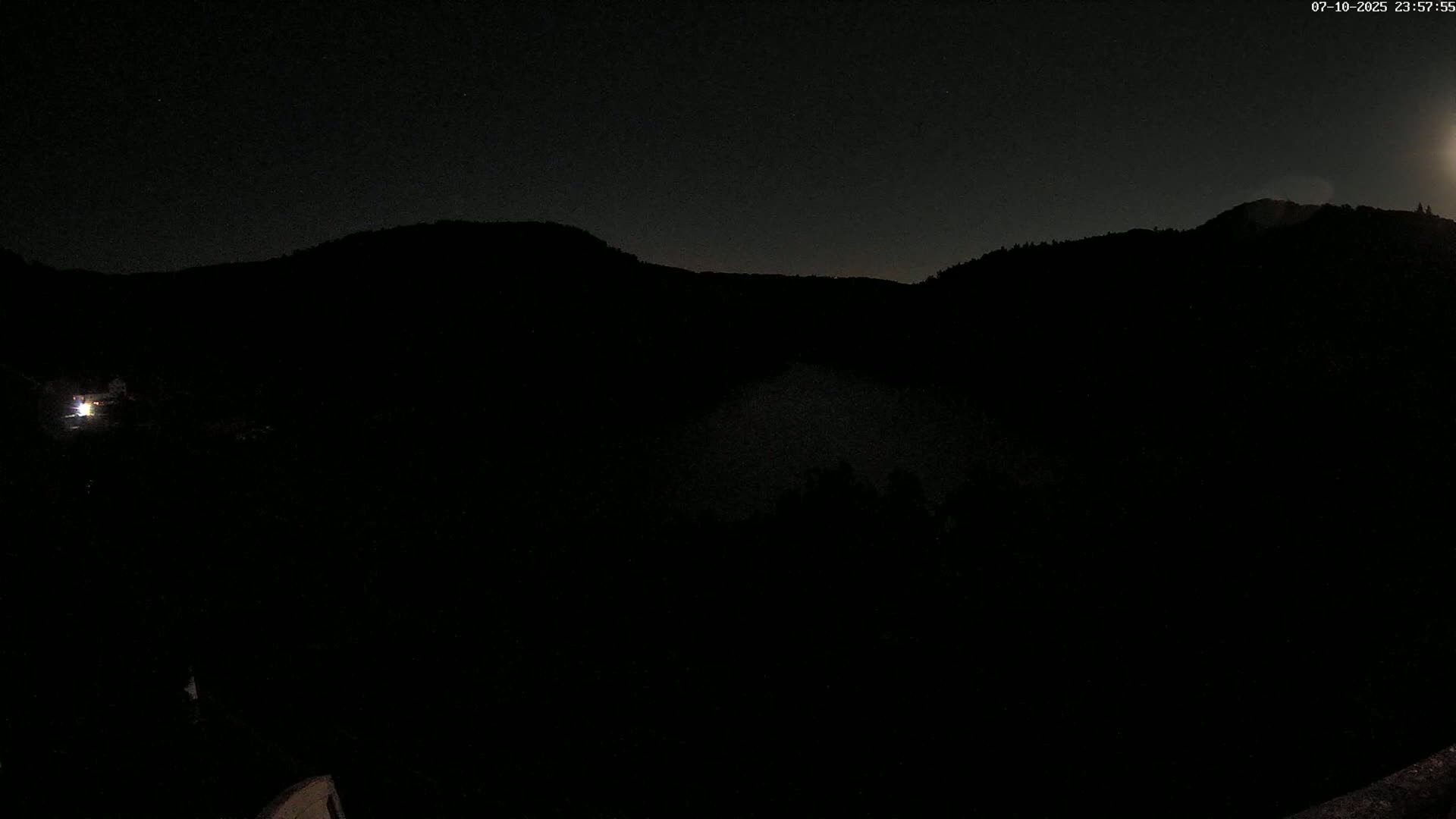 Miremont , Barrage des Fades Dam Live Cam - Riom, Puy-de-Dome, Auvergne-Rhone-Alpes, France