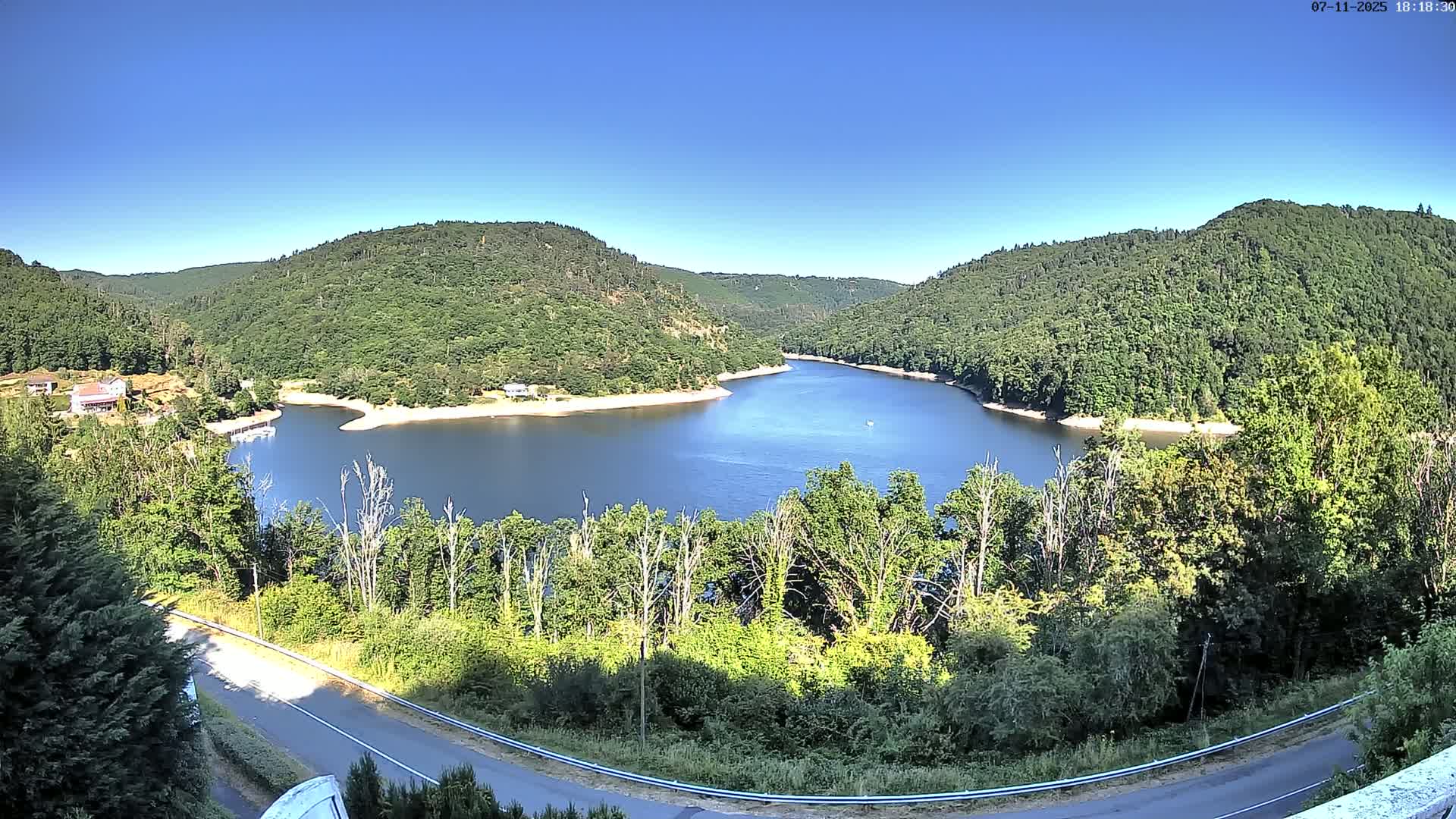 Miremont , Barrage des Fades Dam Live Cam - Riom, Puy-de-Dome, Auvergne-Rhone-Alpes, France