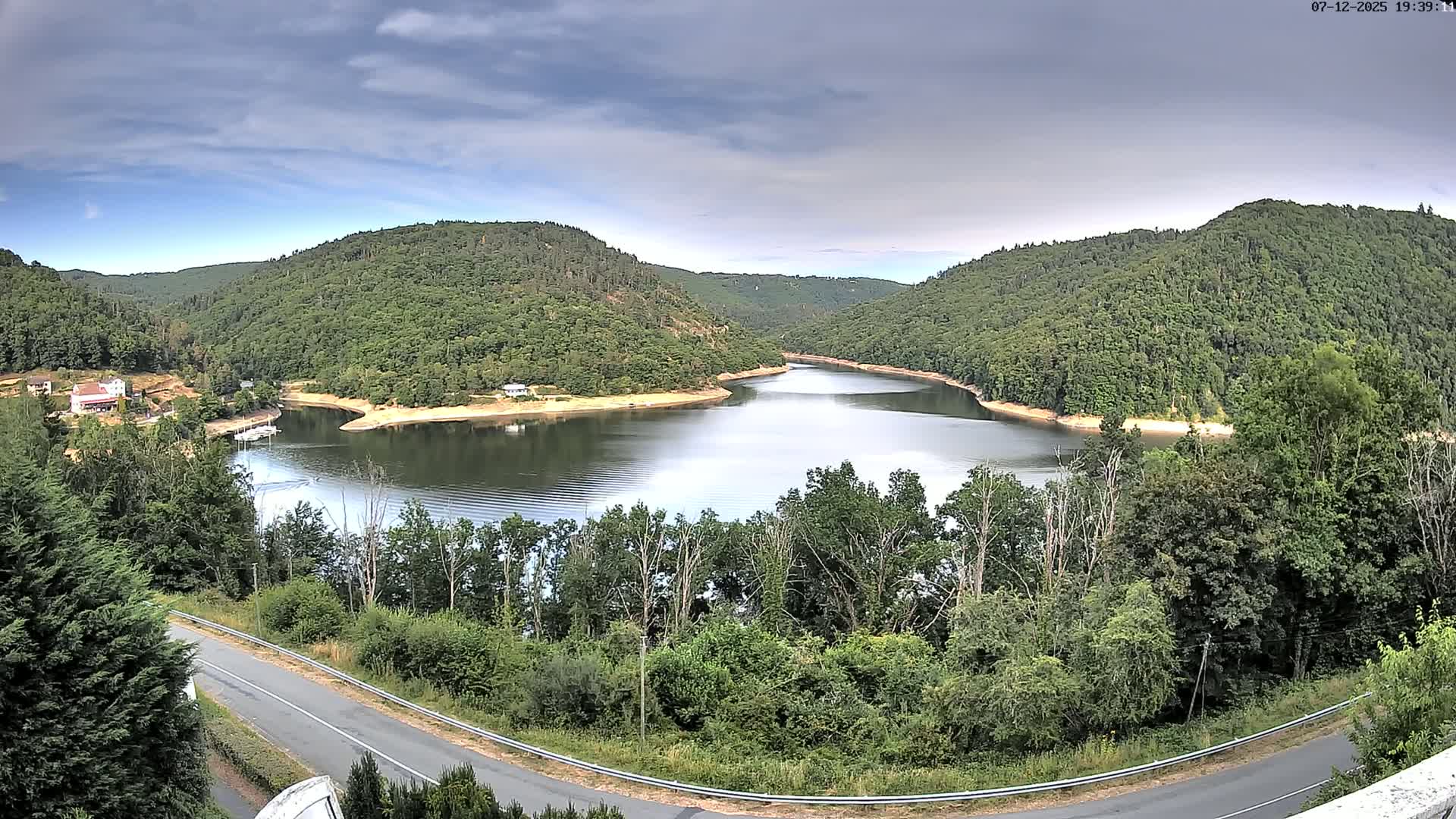 Miremont , Barrage des Fades Dam Live Cam - Riom, Puy-de-Dome, Auvergne-Rhone-Alpes, France