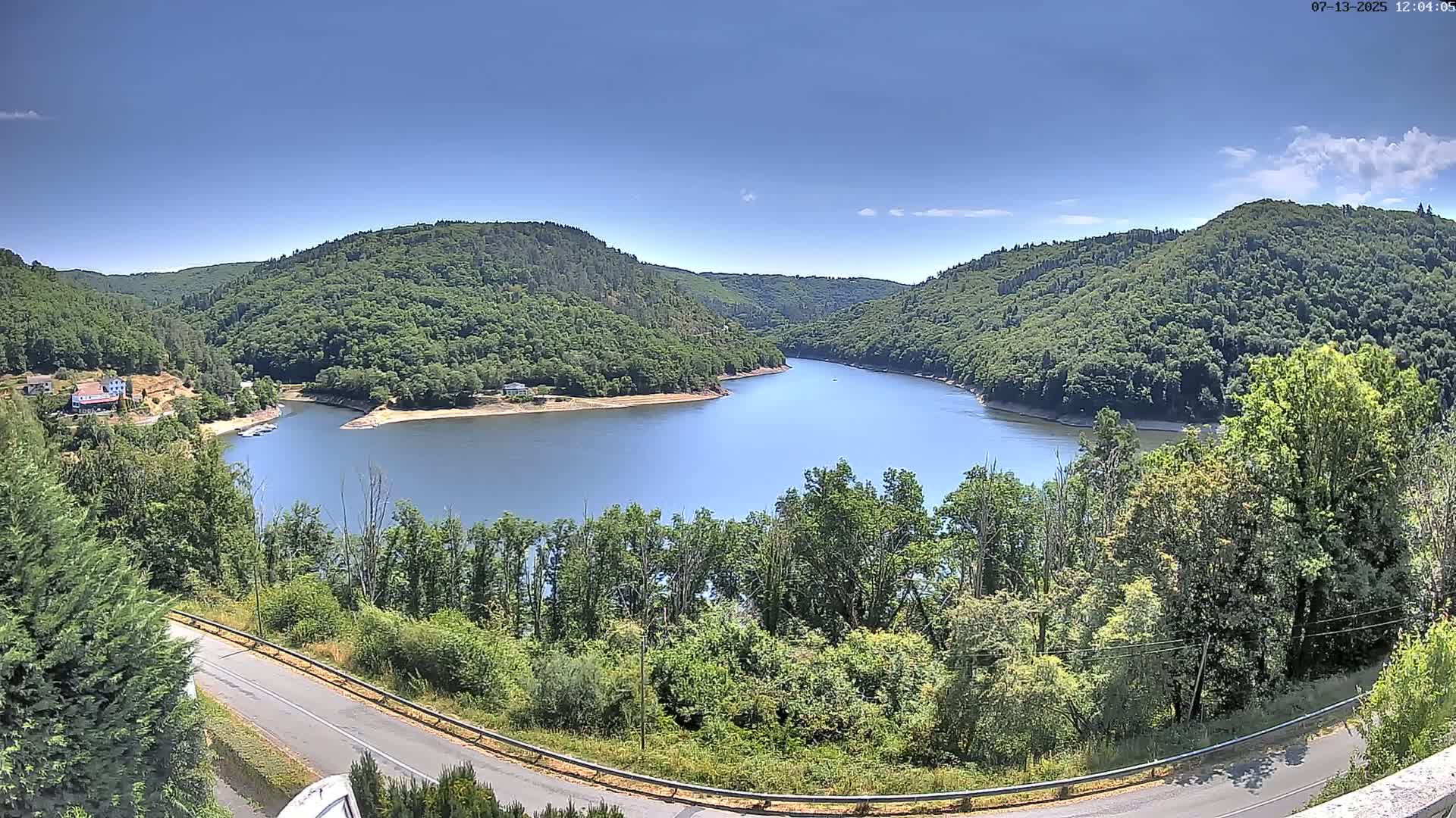 Miremont , Barrage des Fades Dam Live Cam - Riom, Puy-de-Dome, Auvergne-Rhone-Alpes, France