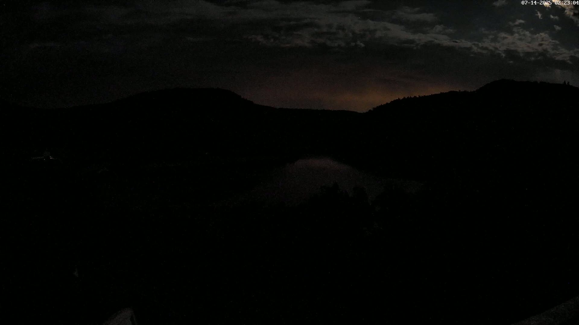 Miremont , Barrage des Fades Dam Live Cam - Riom, Puy-de-Dome, Auvergne-Rhone-Alpes, France