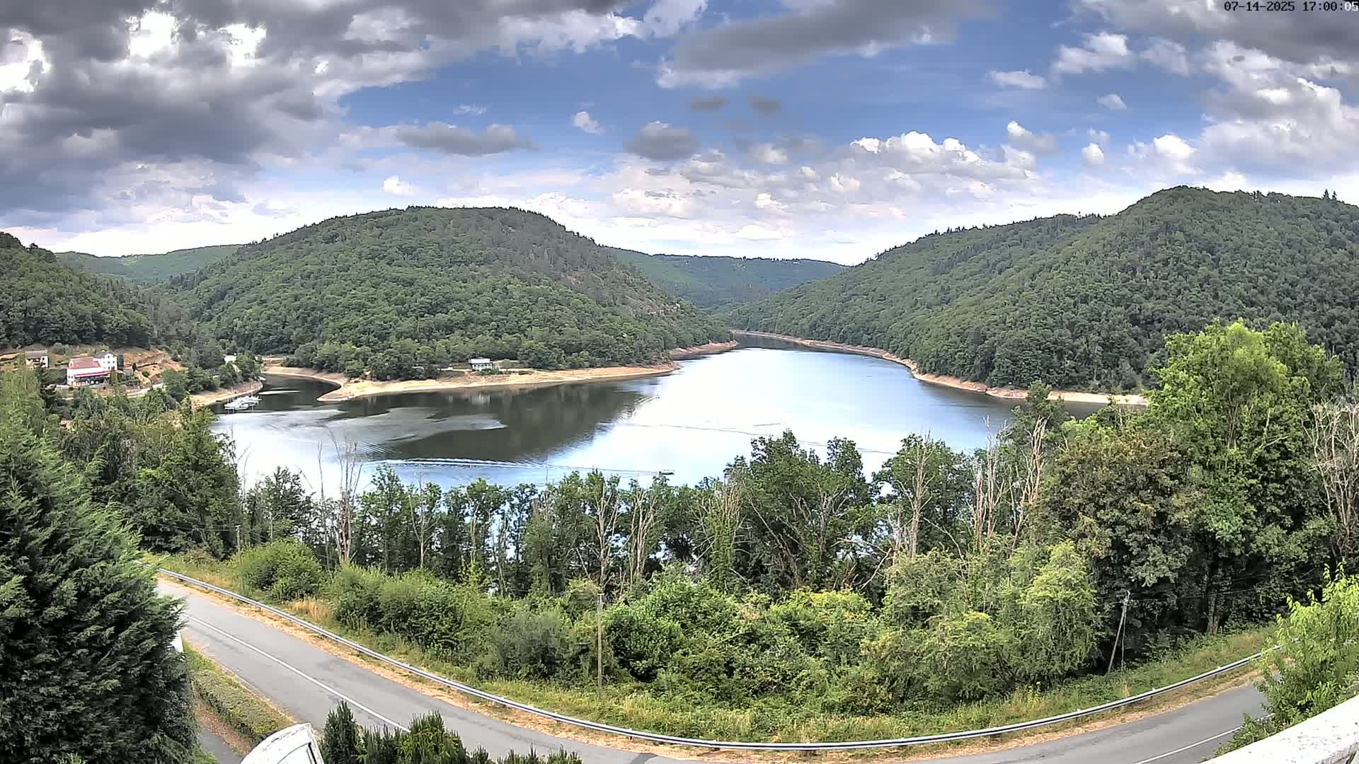 Miremont , Barrage des Fades Dam Live Cam - Riom, Puy-de-Dome, Auvergne-Rhone-Alpes, France