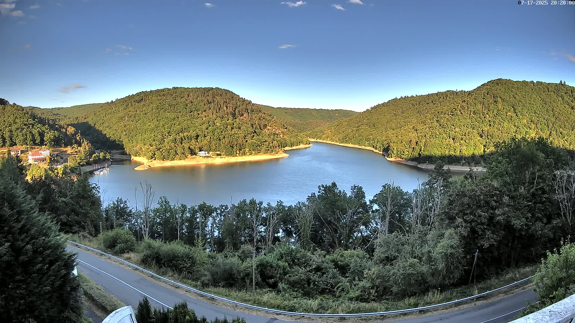 Miremont , Barrage des Fades Dam Live Cam - Riom, Puy-de-Dome, Auvergne-Rhone-Alpes, France