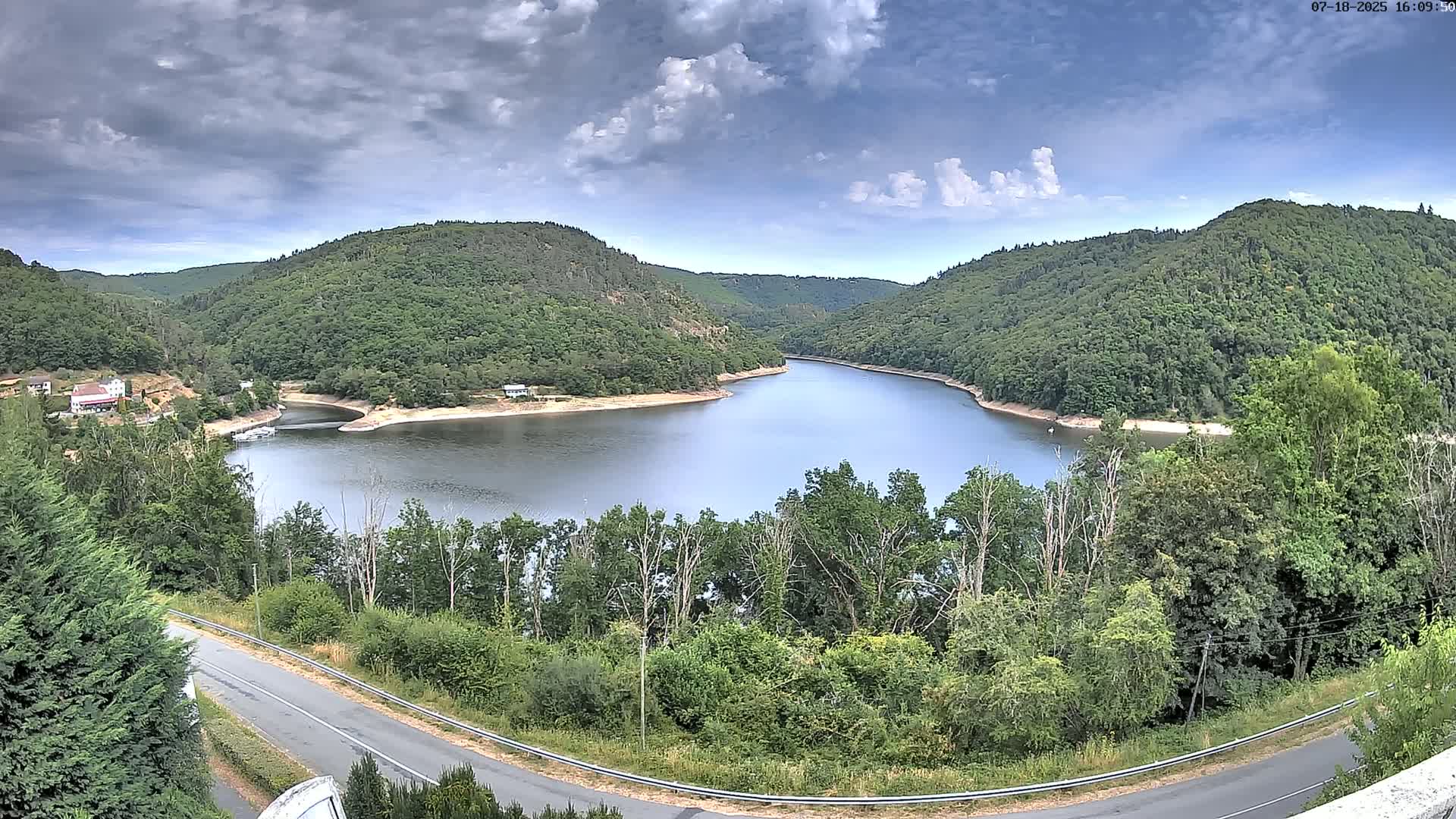 Miremont , Barrage des Fades Dam Live Cam - Riom, Puy-de-Dome, Auvergne-Rhone-Alpes, France