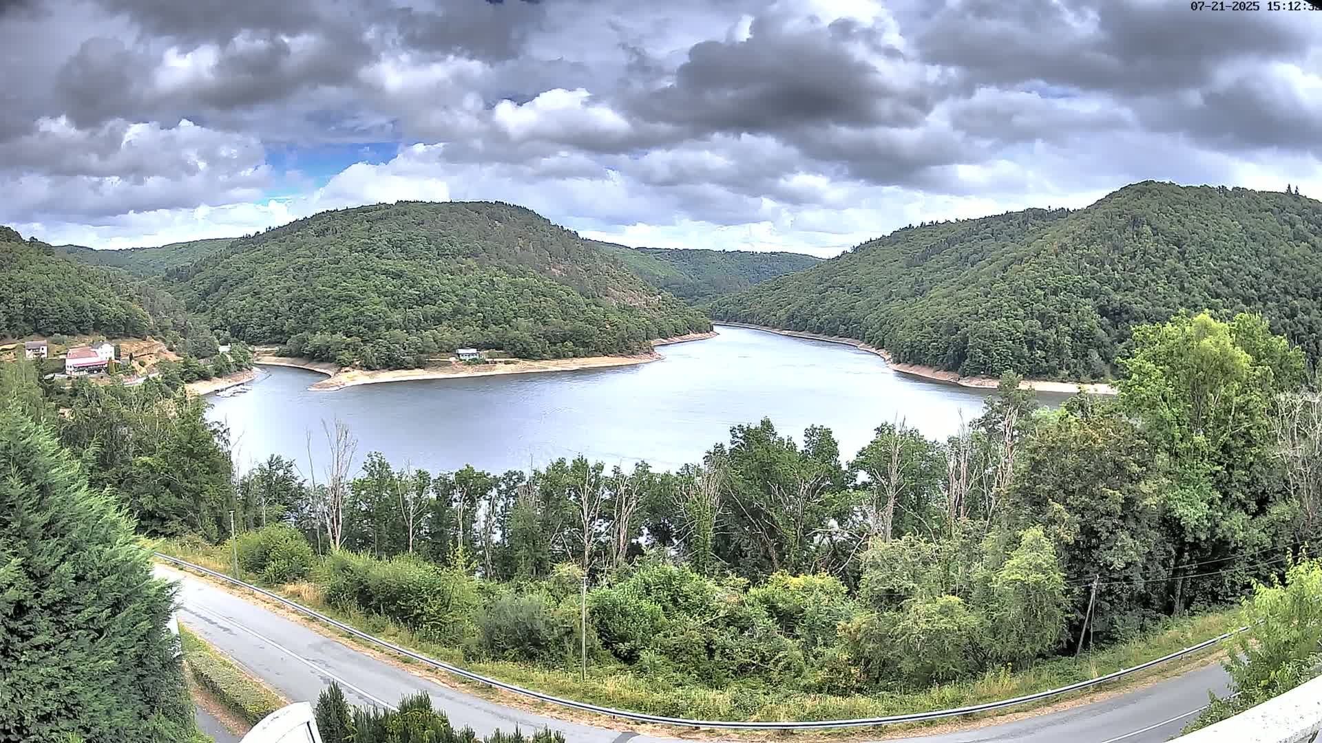 Miremont , Barrage des Fades Dam Live Cam - Riom, Puy-de-Dome, Auvergne-Rhone-Alpes, France