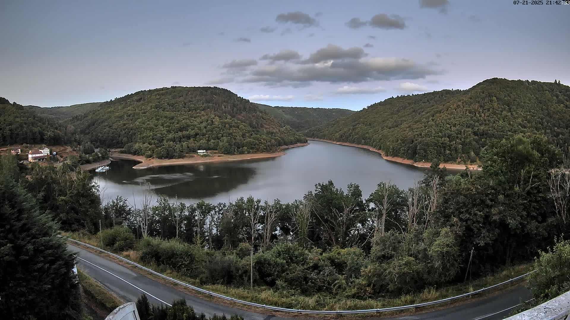 Miremont , Barrage des Fades Dam Live Cam - Riom, Puy-de-Dome, Auvergne-Rhone-Alpes, France