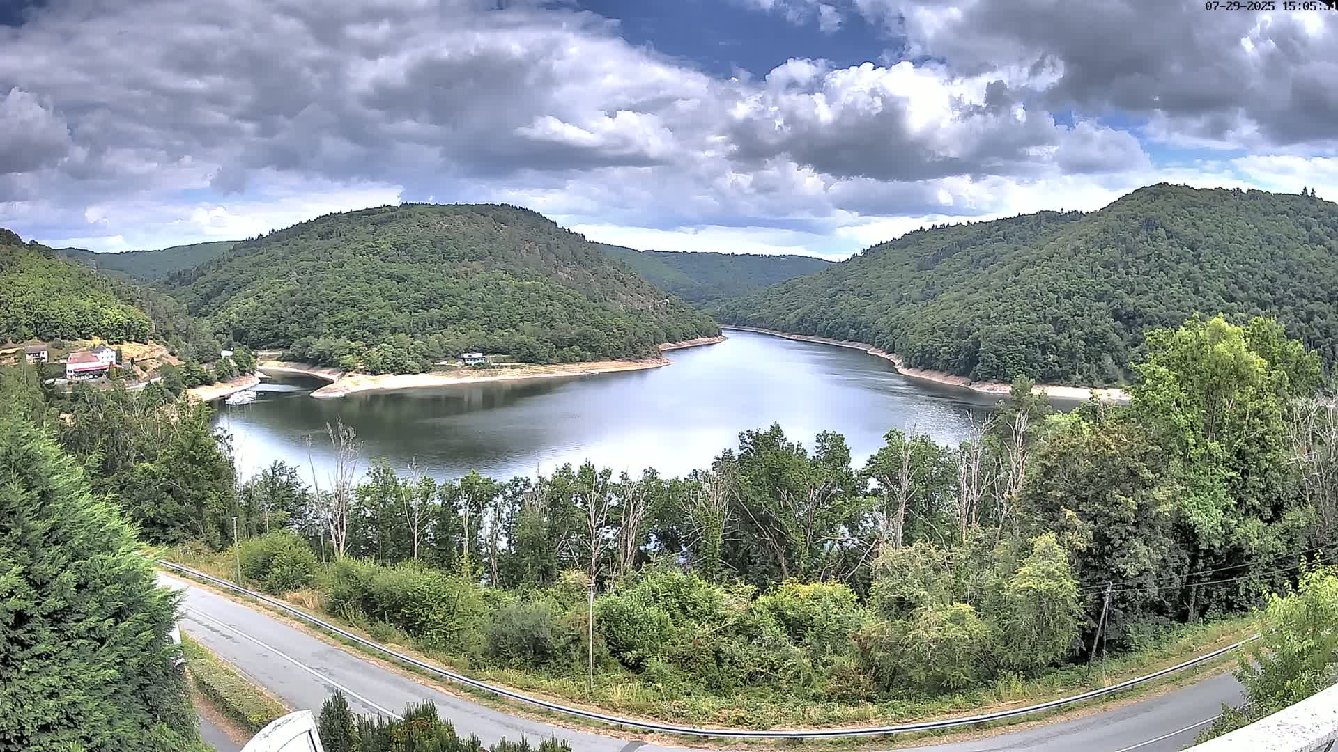 Miremont , Barrage des Fades Dam Live Cam - Riom, Puy-de-Dome, Auvergne-Rhone-Alpes, France