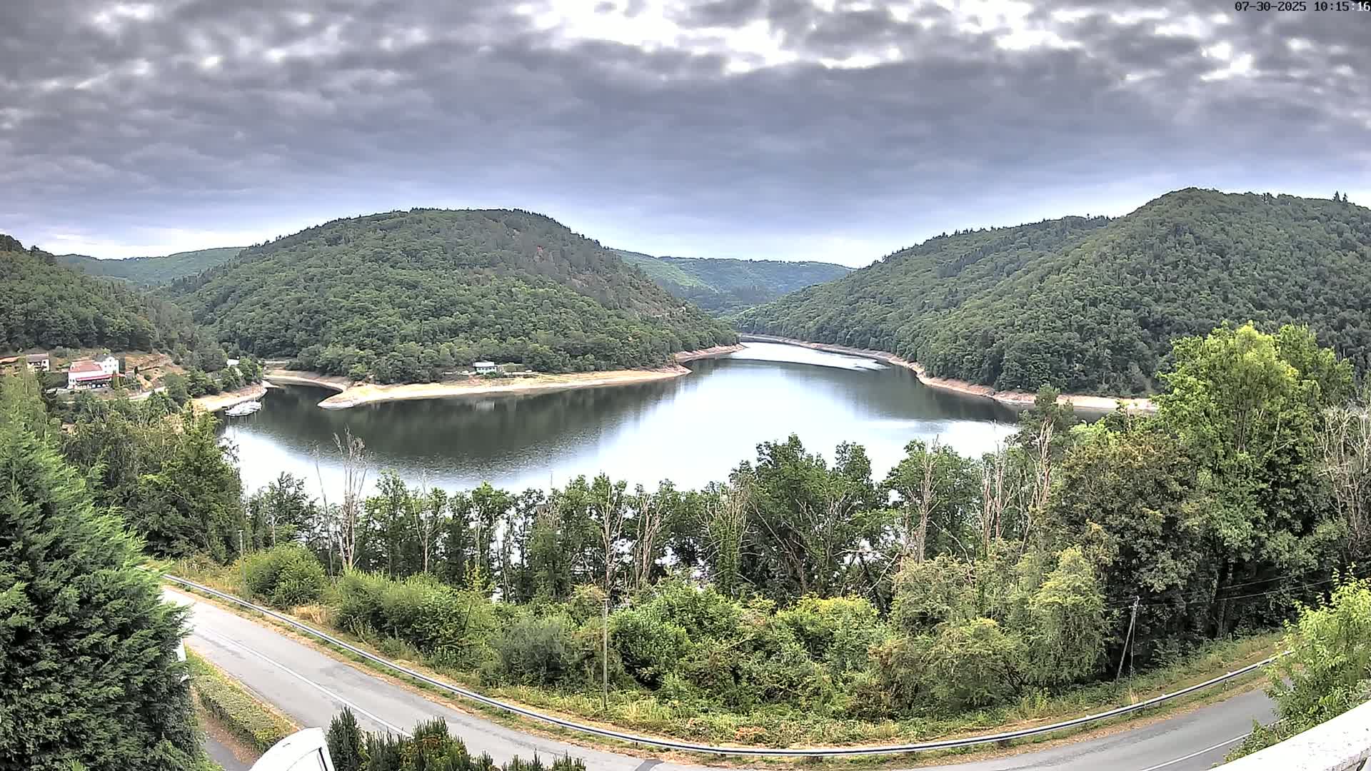 Miremont , Barrage des Fades Dam Live Cam - Riom, Puy-de-Dome, Auvergne-Rhone-Alpes, France