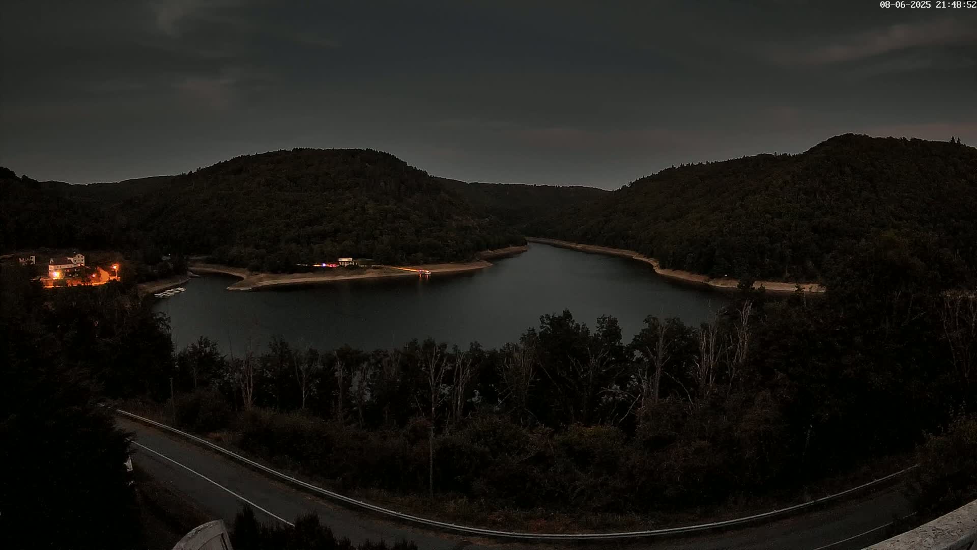 Miremont , Barrage des Fades Dam Live Cam - Riom, Puy-de-Dome, Auvergne-Rhone-Alpes, France