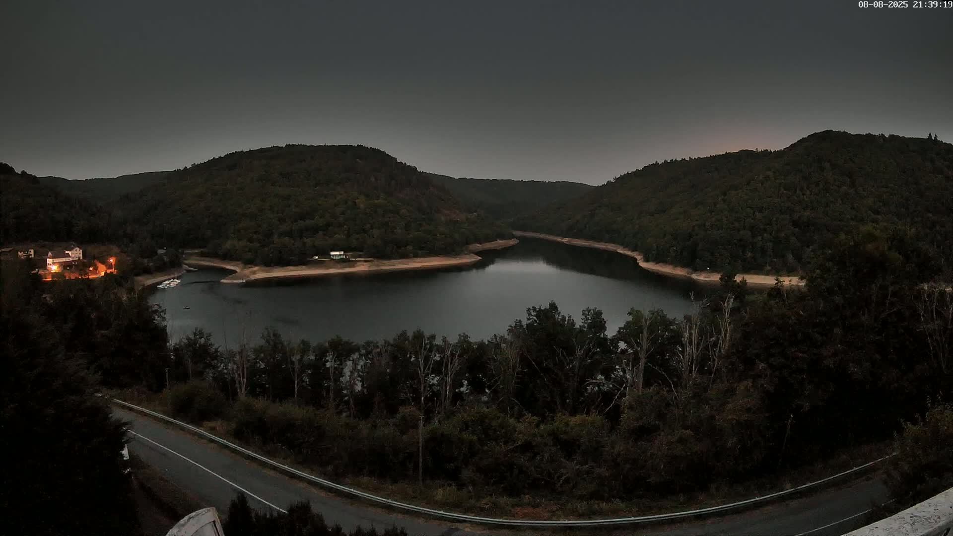 Miremont , Barrage des Fades Dam Live Cam - Riom, Puy-de-Dome, Auvergne-Rhone-Alpes, France