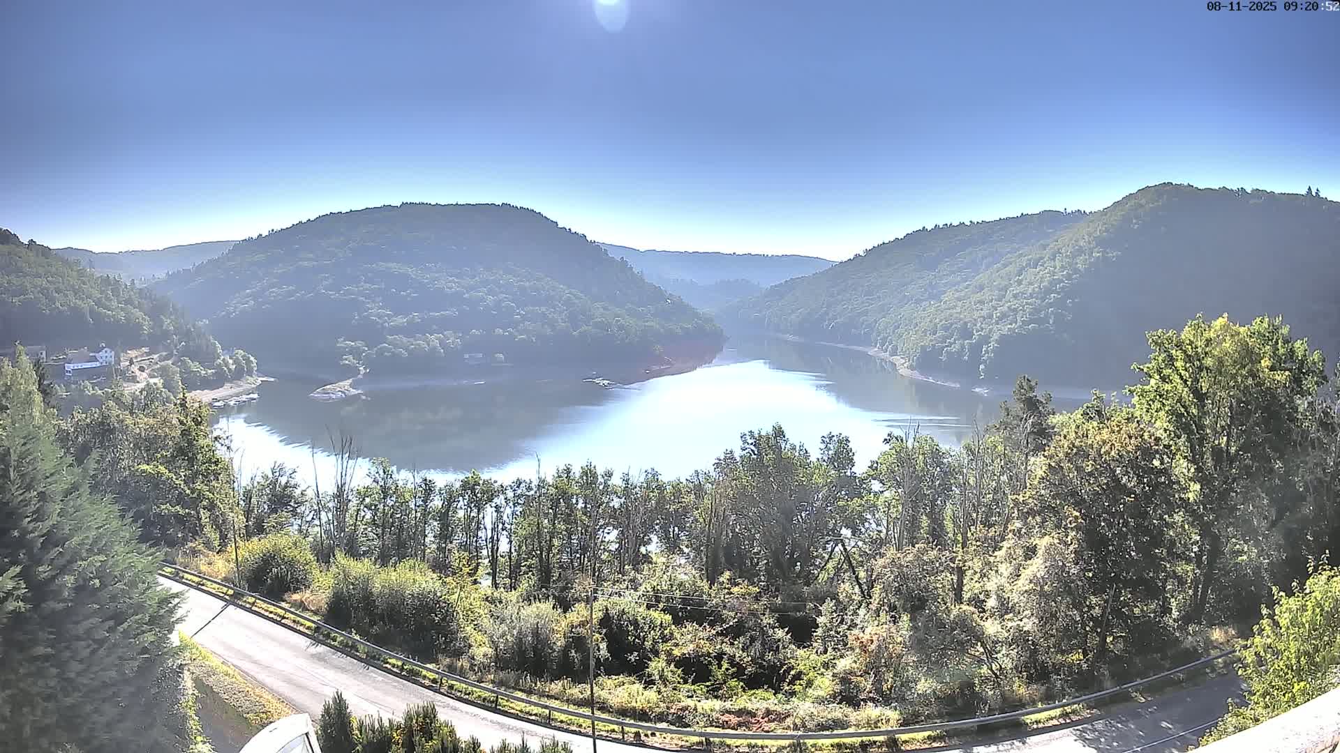 Miremont , Barrage des Fades Dam Live Cam - Riom, Puy-de-Dome, Auvergne-Rhone-Alpes, France