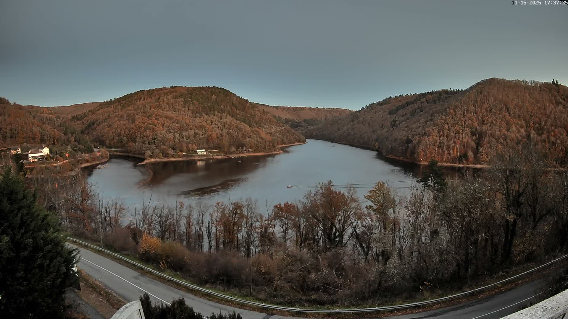 Miremont , Barrage des Fades Dam Live Cam - Riom, Puy-de-Dome, Auvergne-Rhone-Alpes, France