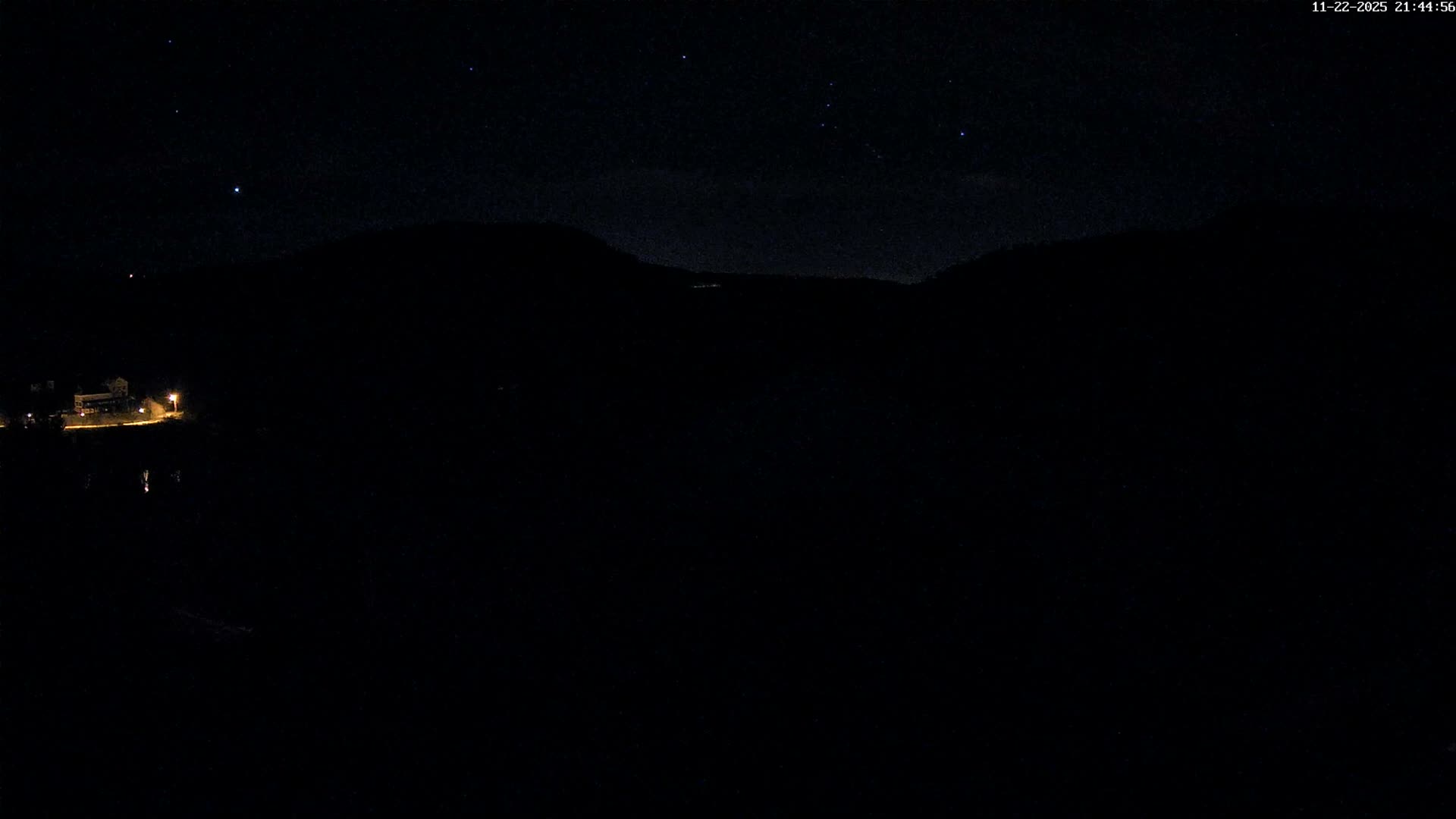 Miremont , Barrage des Fades Dam Live Cam - Riom, Puy-de-Dome, Auvergne-Rhone-Alpes, France