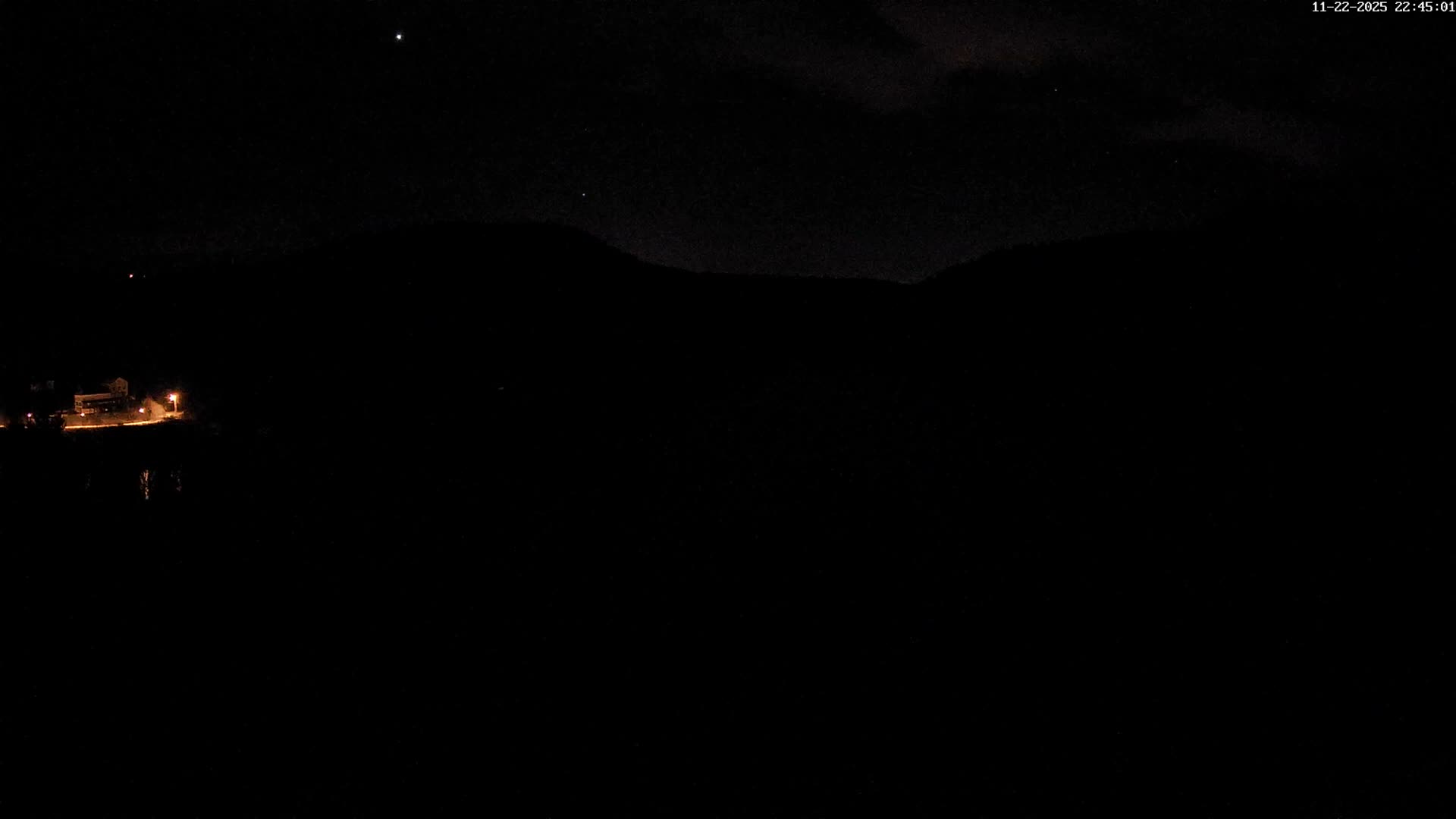 Miremont , Barrage des Fades Dam Live Cam - Riom, Puy-de-Dome, Auvergne-Rhone-Alpes, France