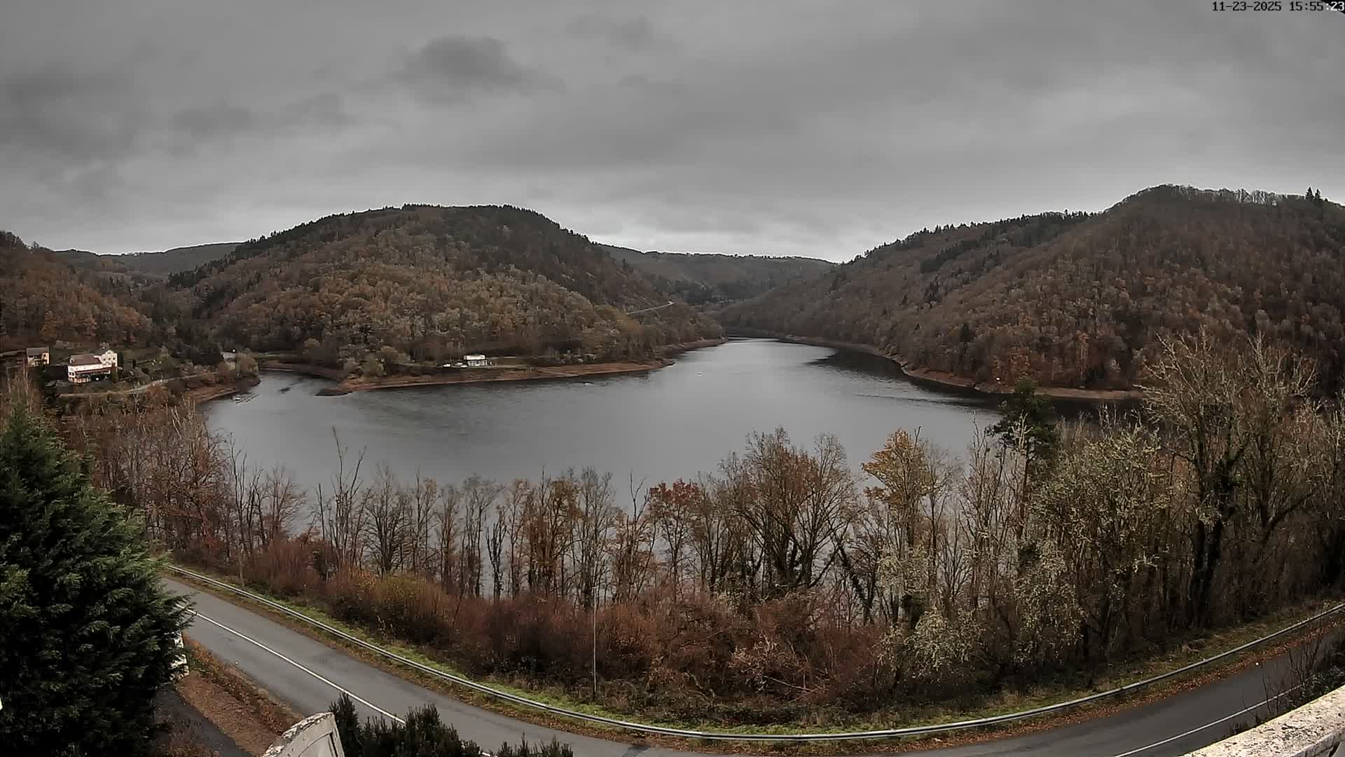 Miremont , Barrage des Fades Dam Live Cam - Riom, Puy-de-Dome, Auvergne-Rhone-Alpes, France