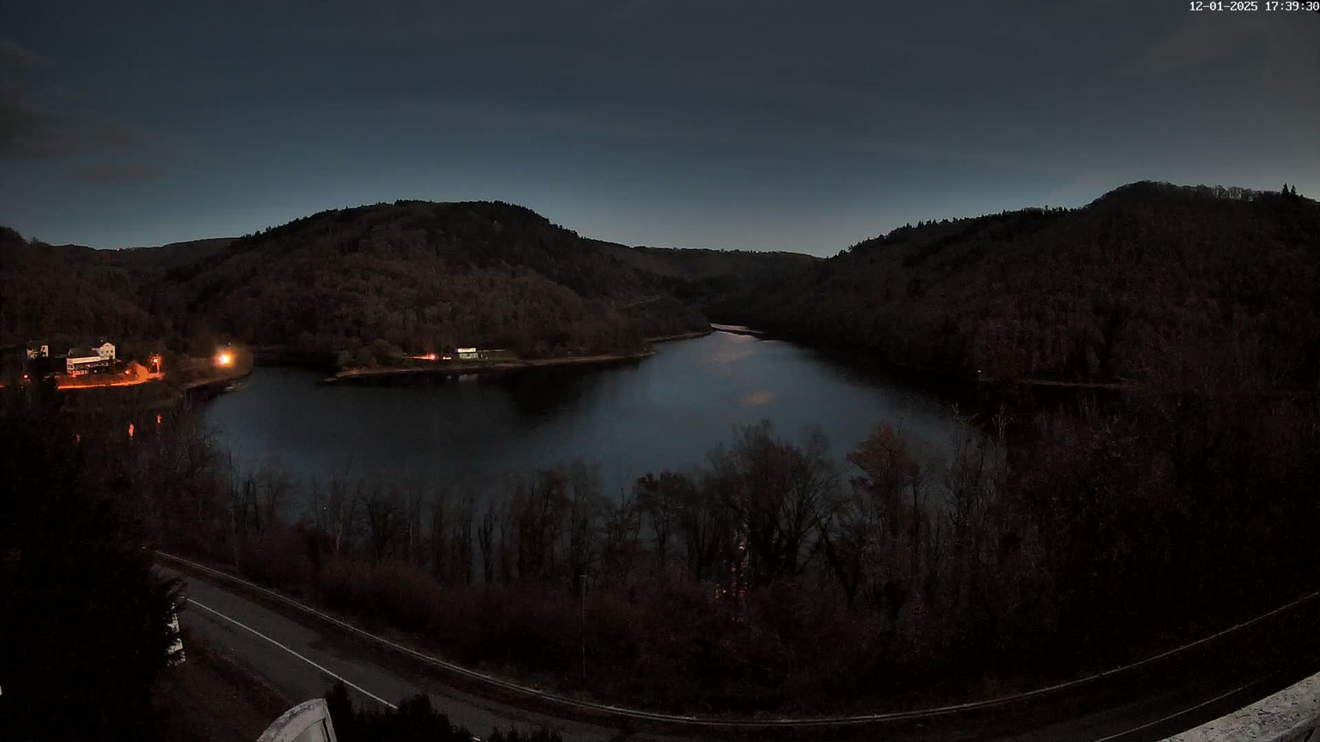 Miremont , Barrage des Fades Dam Live Cam - Riom, Puy-de-Dome, Auvergne-Rhone-Alpes, France