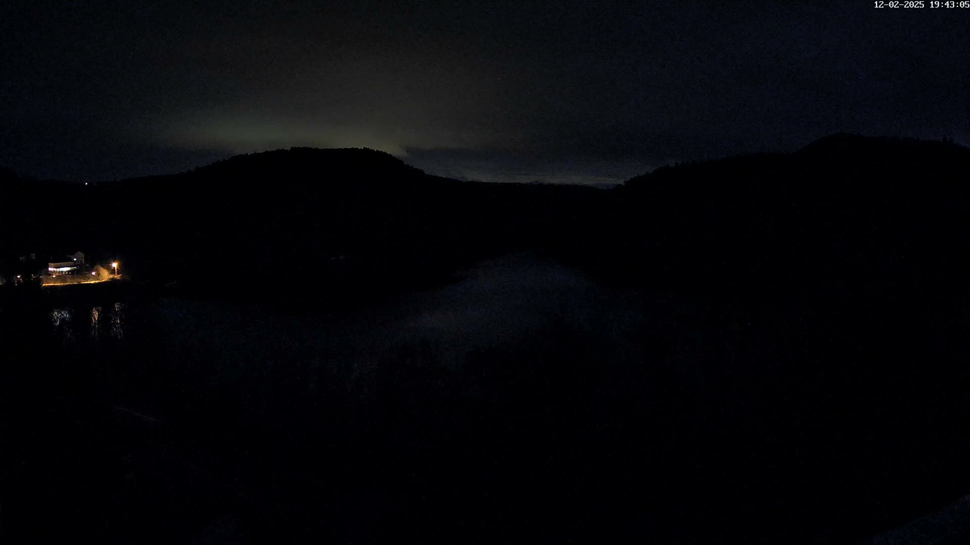 Miremont , Barrage des Fades Dam Live Cam - Riom, Puy-de-Dome, Auvergne-Rhone-Alpes, France