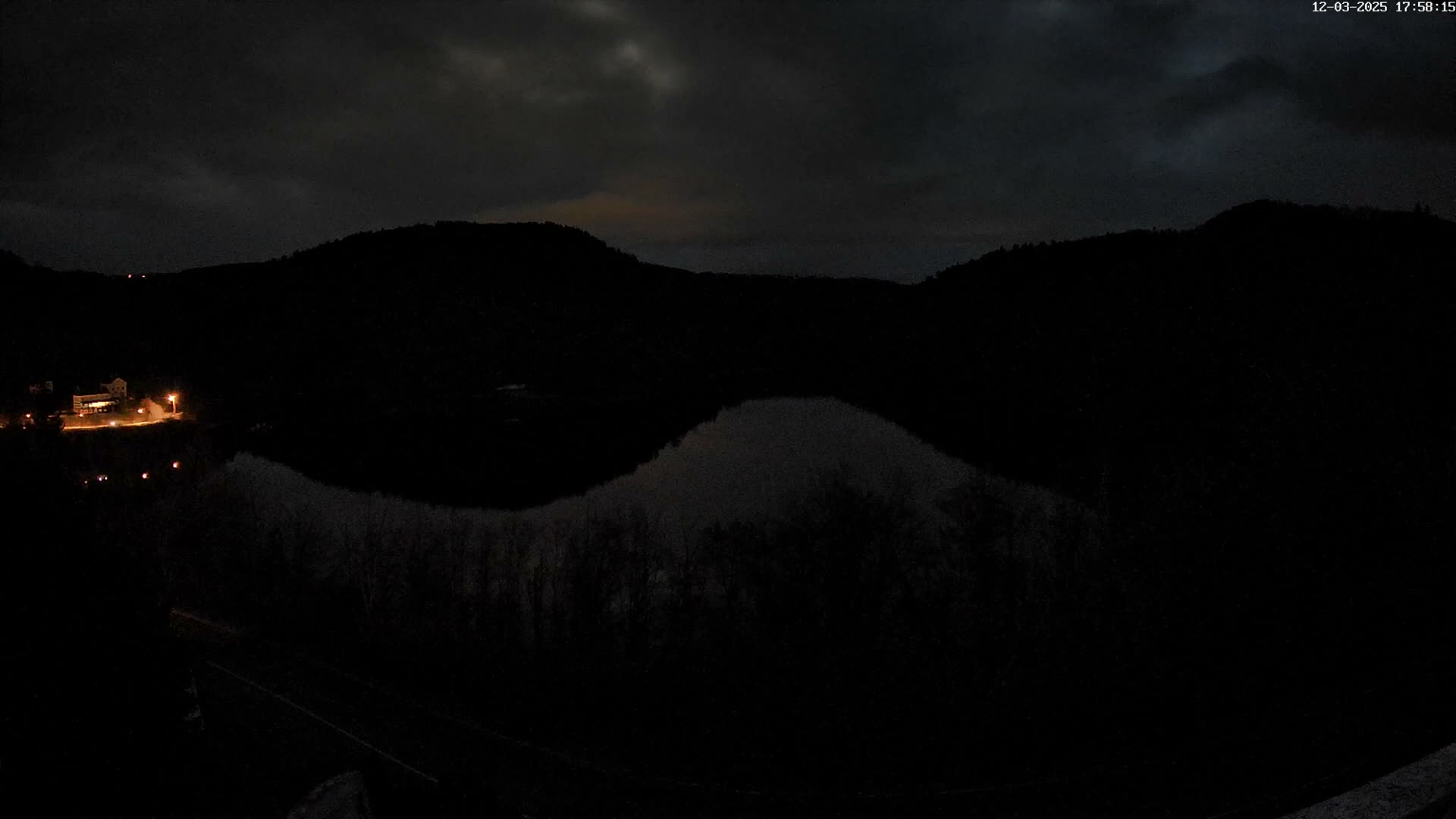 Miremont , Barrage des Fades Dam Live Cam - Riom, Puy-de-Dome, Auvergne-Rhone-Alpes, France