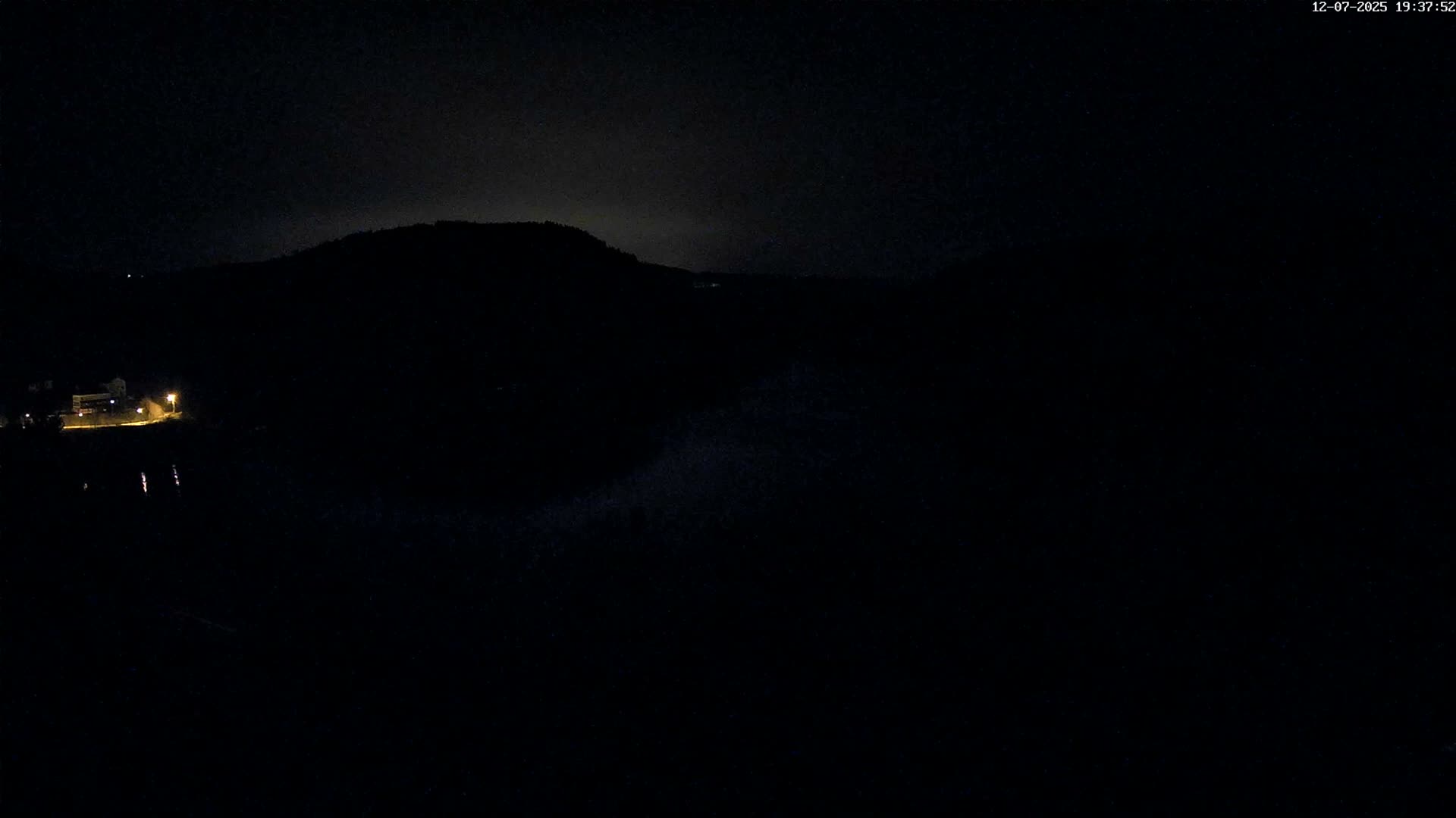 Miremont , Barrage des Fades Dam Live Cam - Riom, Puy-de-Dome, Auvergne-Rhone-Alpes, France