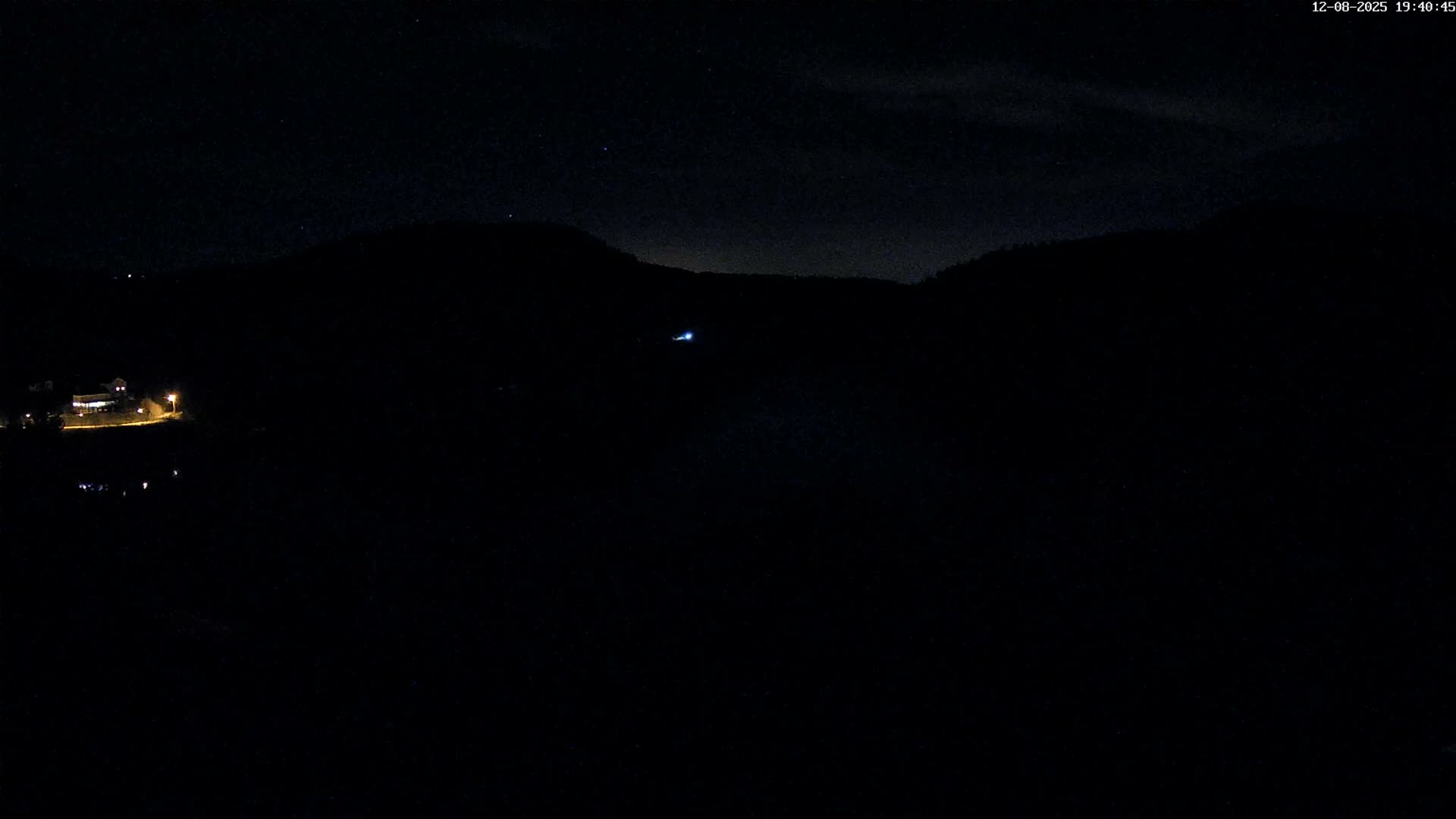 Miremont , Barrage des Fades Dam Live Cam - Riom, Puy-de-Dome, Auvergne-Rhone-Alpes, France