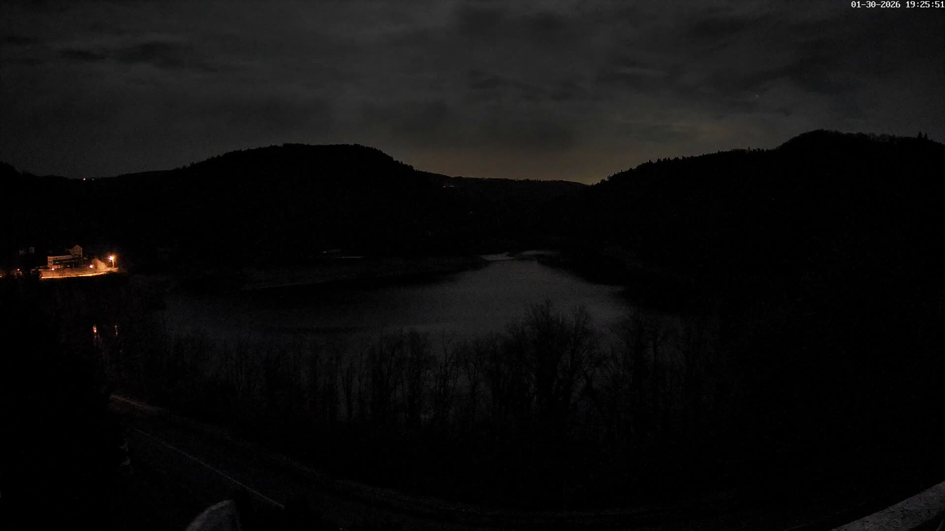 Miremont , Barrage des Fades Dam Live Cam - Riom, Puy-de-Dome, Auvergne-Rhone-Alpes, France