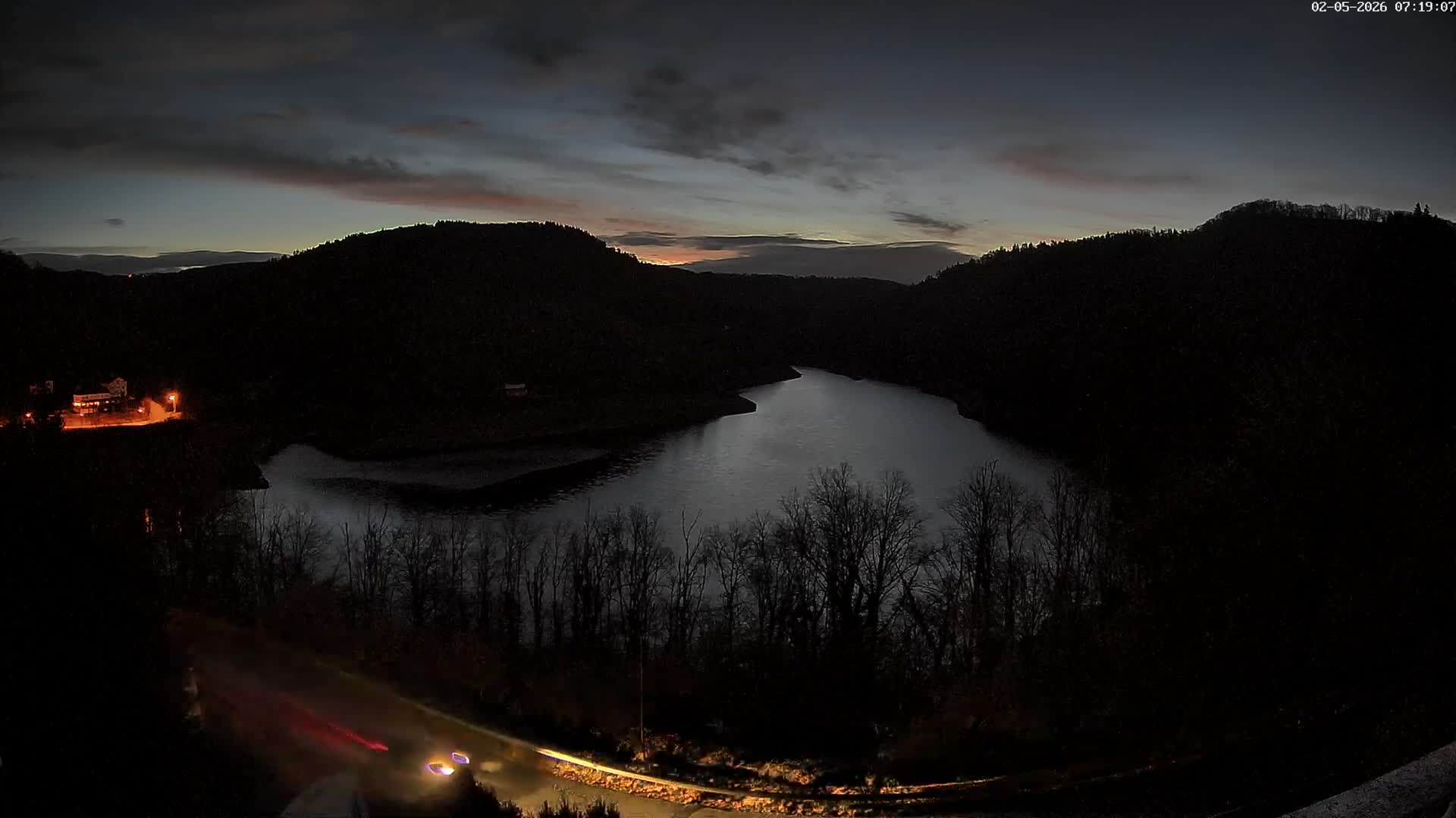 Miremont , Barrage des Fades Dam Live Cam - Riom, Puy-de-Dome, Auvergne-Rhone-Alpes, France