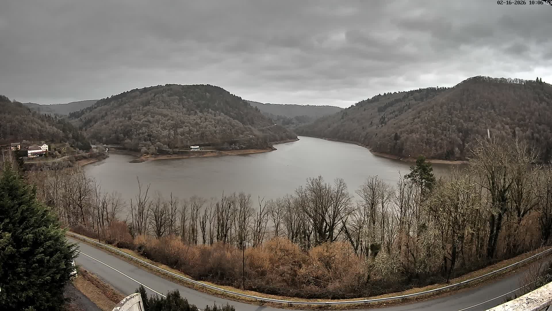 Miremont , Barrage des Fades Dam Live Cam - Riom, Puy-de-Dome, Auvergne-Rhone-Alpes, France