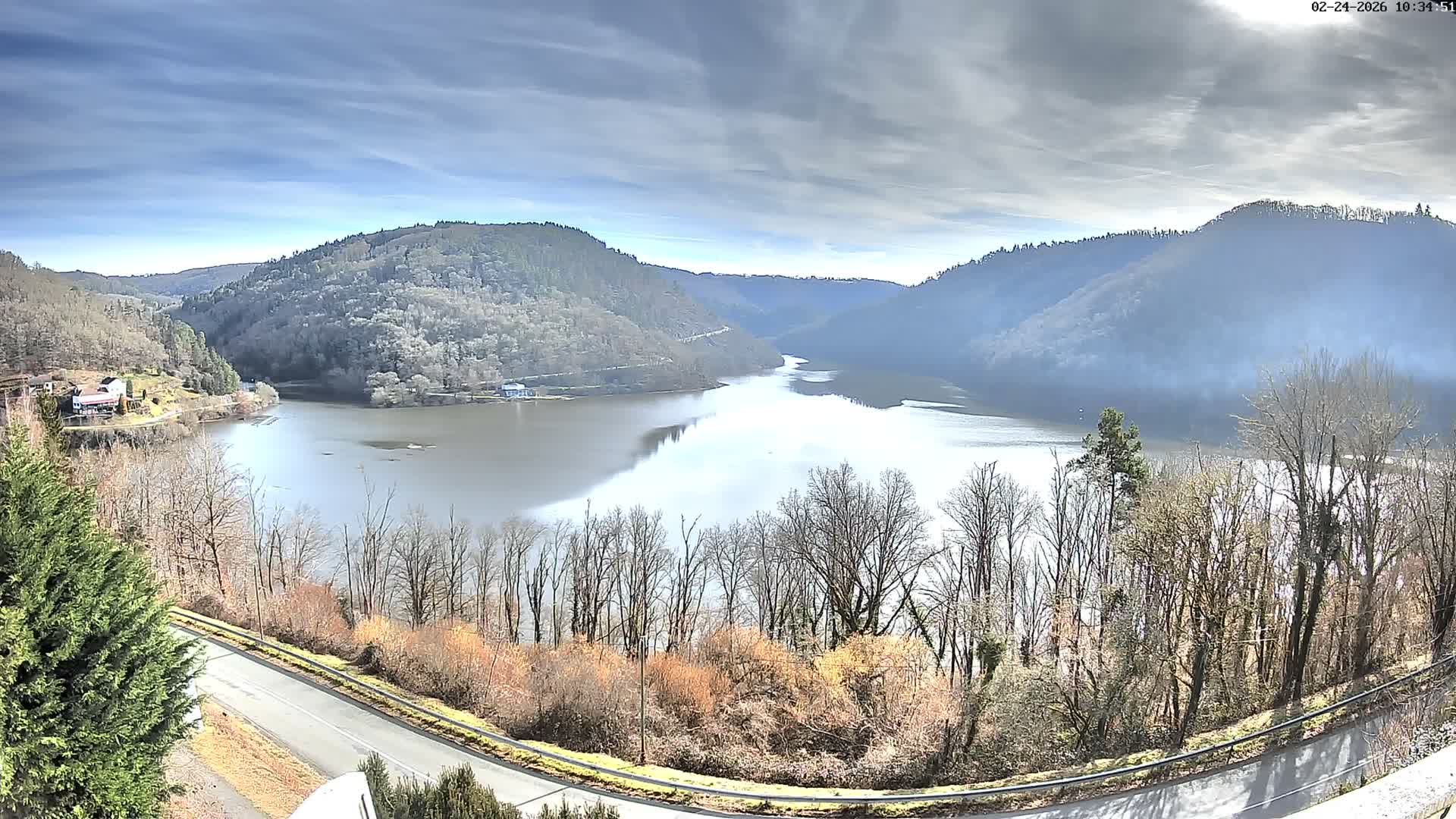 Miremont , Barrage des Fades Dam Live Cam - Riom, Puy-de-Dome, Auvergne-Rhone-Alpes, France