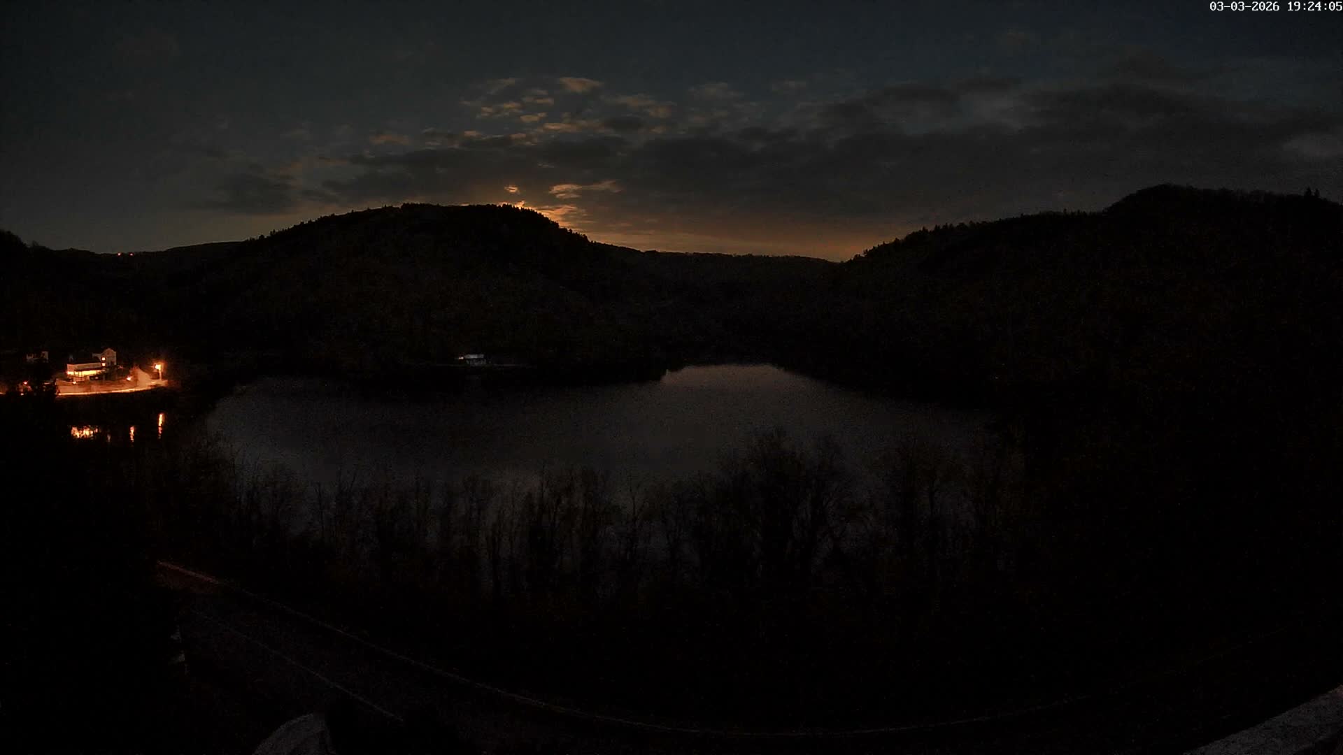 Miremont , Barrage des Fades Dam Live Cam - Riom, Puy-de-Dome, Auvergne-Rhone-Alpes, France