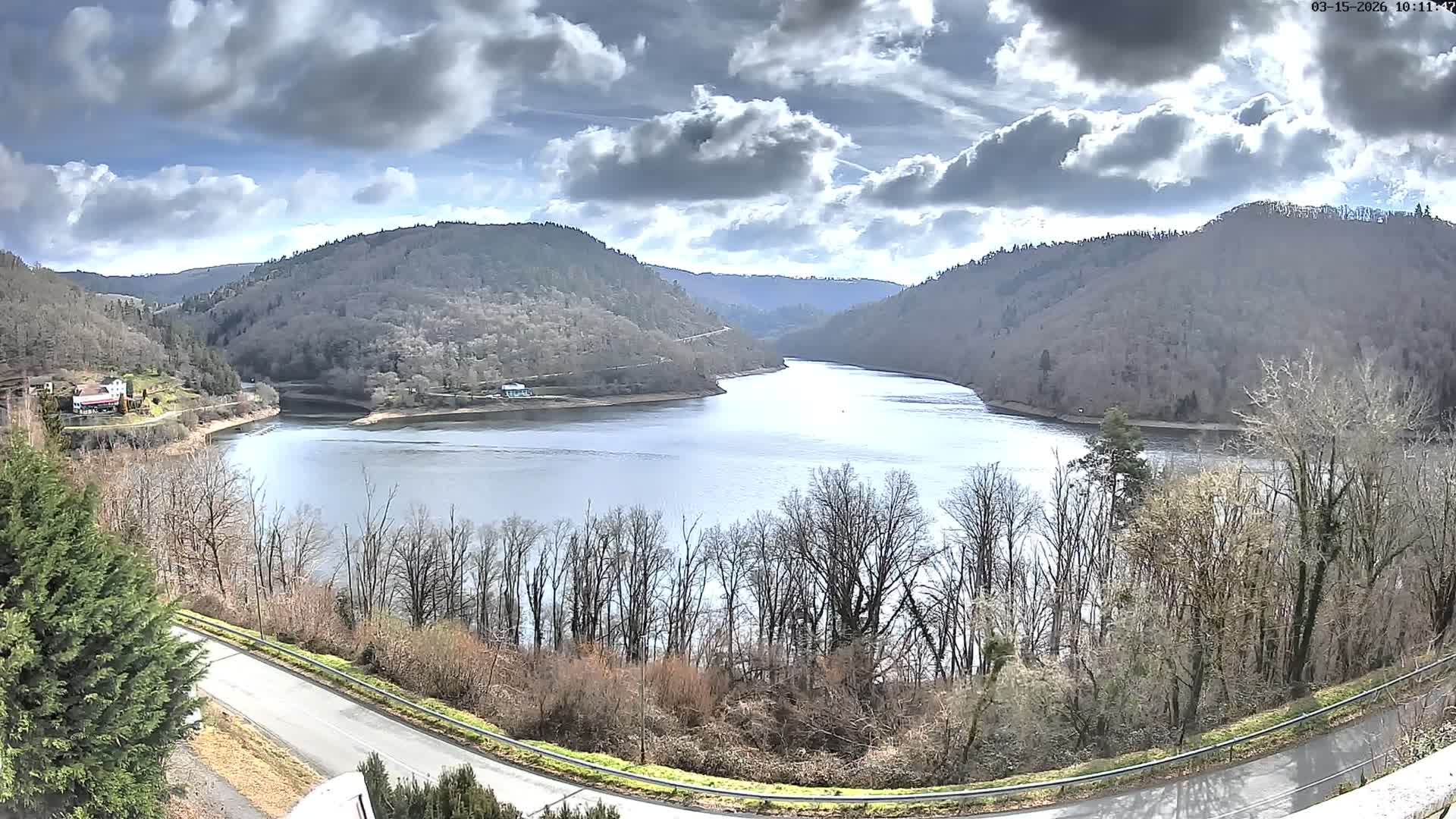 Miremont , Barrage des Fades Dam Live Cam - Riom, Puy-de-Dome, Auvergne-Rhone-Alpes, France