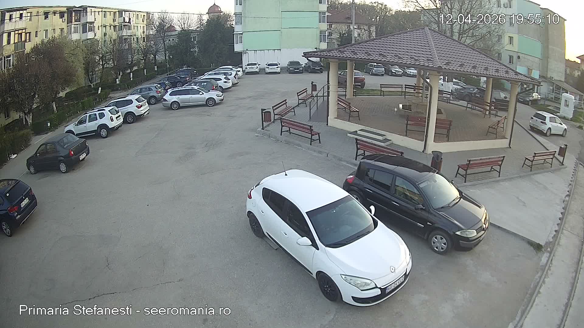 Arges,  Ştefănesti Noii Centru ( New Stefanesti Center ) Biserica Sfinții Împărați Constantin și Elena ( Church of the Holy Emperors Constantine and Helena ) View, Stefanesti Live Cam - Ştefănesti Noii,  Oraş Ştefănesti, Argeş, Romania