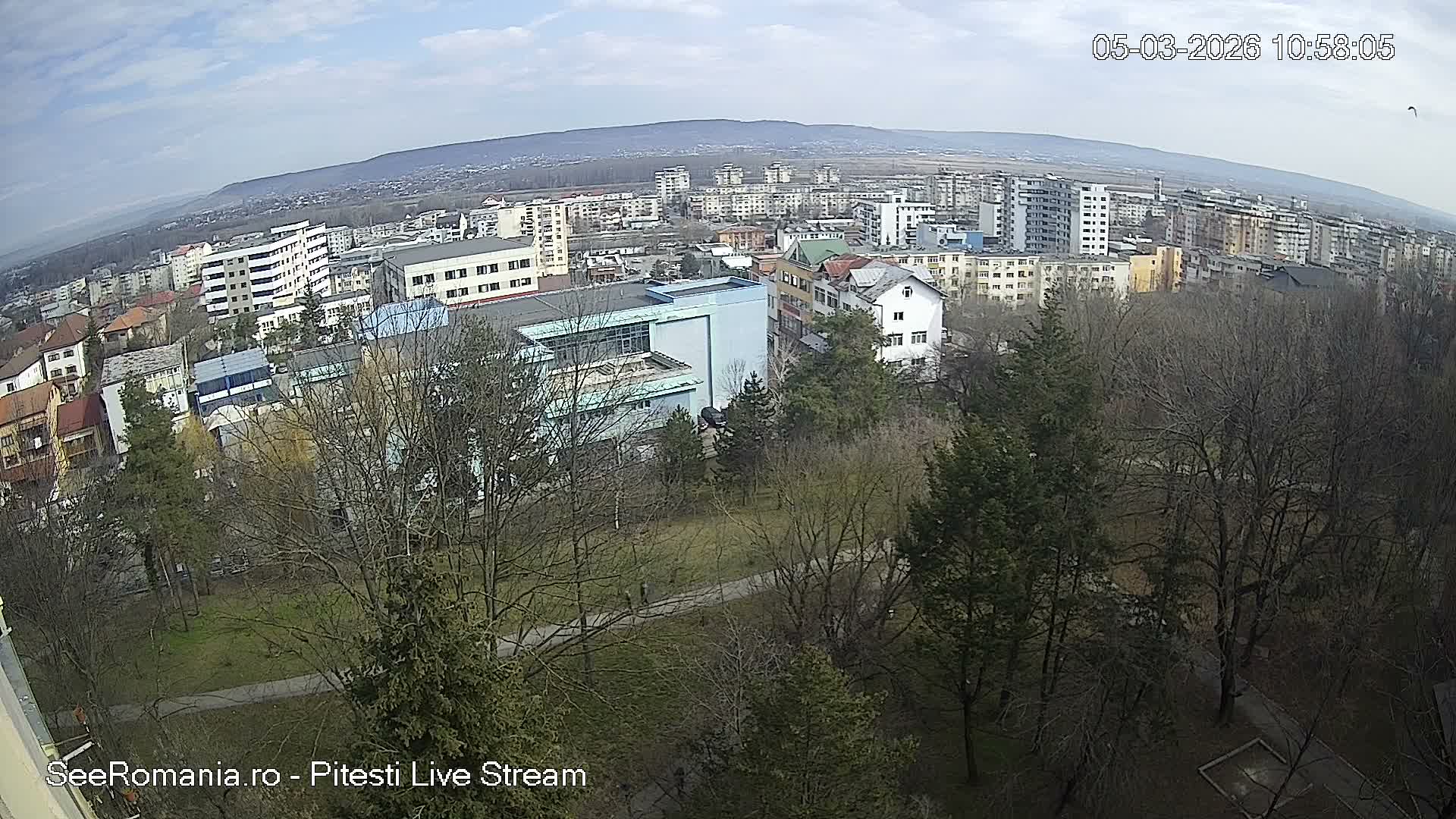 Arges, Parcul Tineretului Youth Park & Piteşti Skyline View from Craiovei, Pitesti Live Cam - Craiovei, Piteşti, Romania