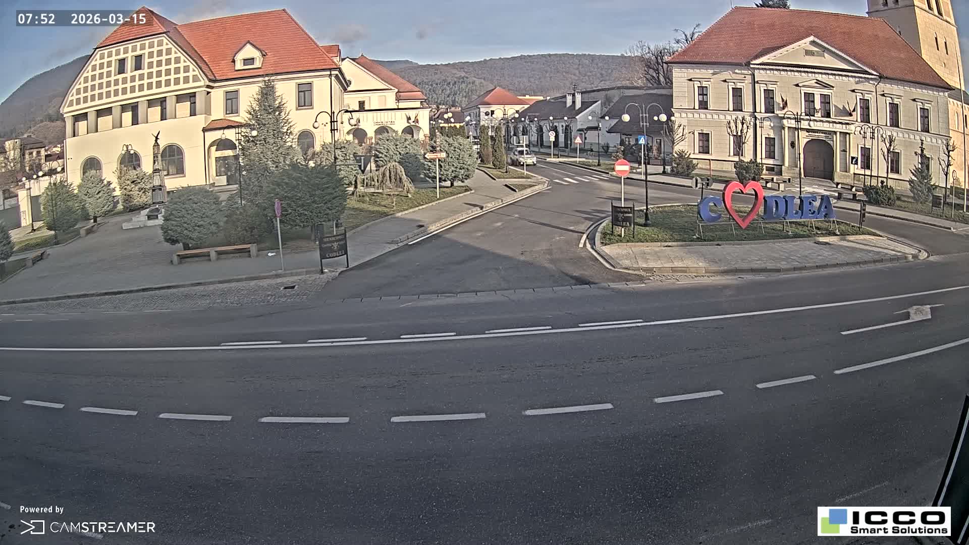 Brasov, Strada Lunga Street / Strada Magurii Street Instersection & City Center of Codlea Live Cam -  Codlea, Braşov, Romania