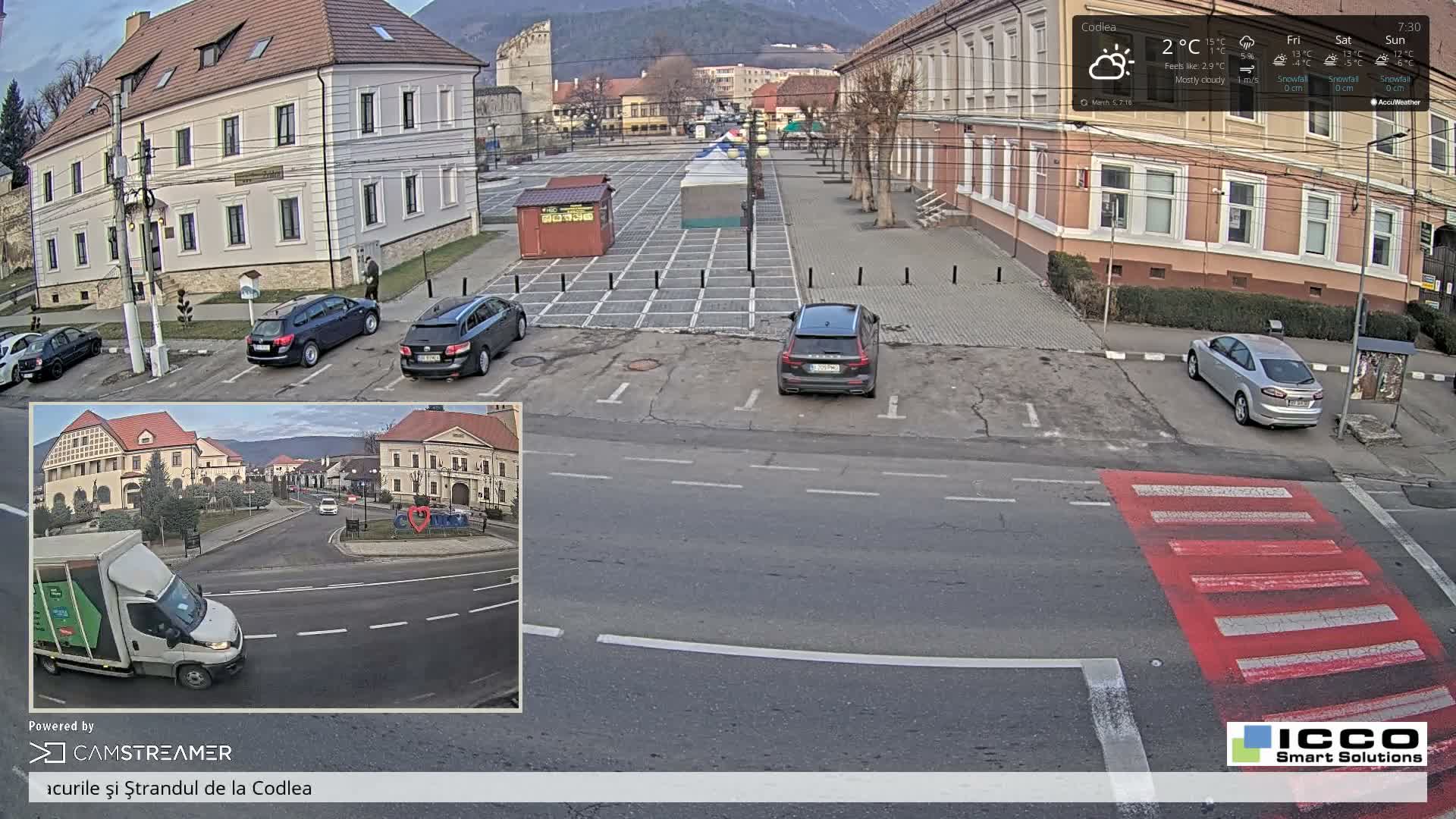 Brasov, Promenada Codlea Promenade & Turnul Țesătorilor  (Weavers Tower) View, Codlea Live Cam -  Codlea, Braşov, Romania  2026-02-22 02:29