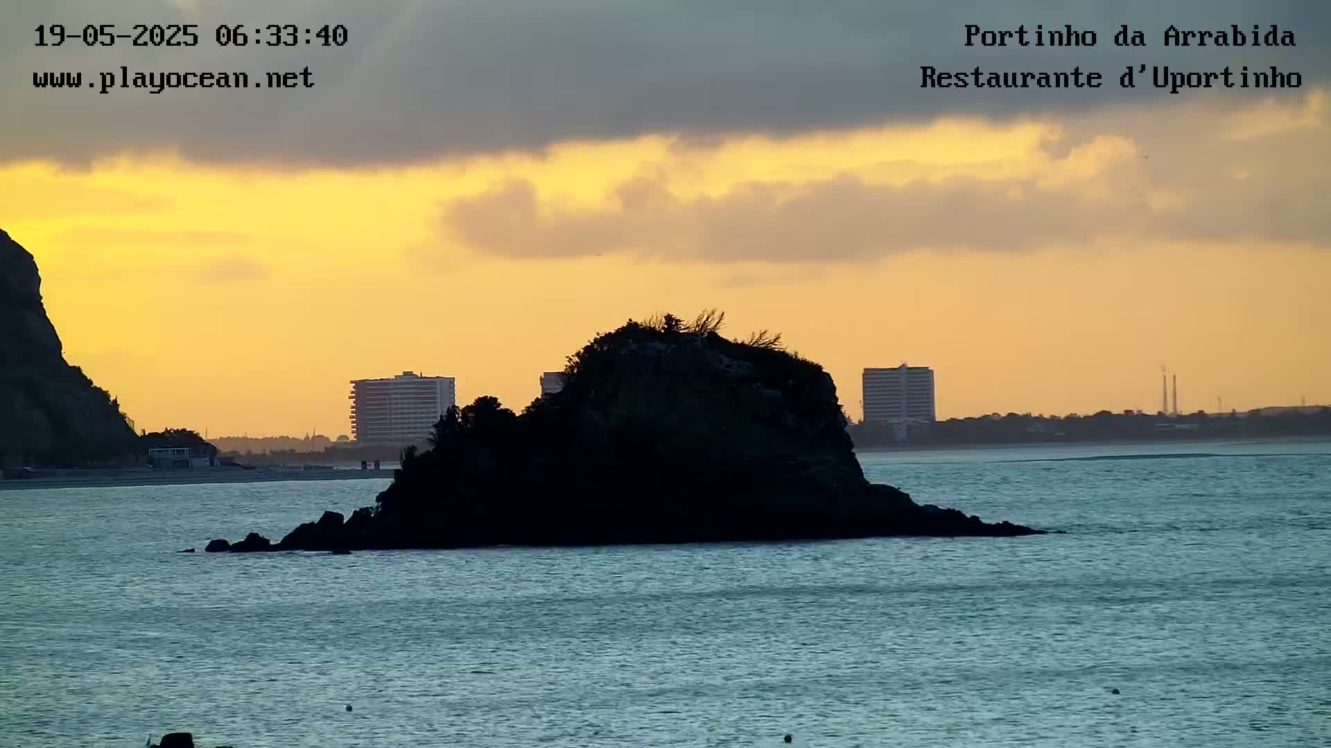 Portinho da Arrabida & Praia do Creiro Beach Live Cam - Sao Lourenco, Setubal, Lisbon, Portugal
