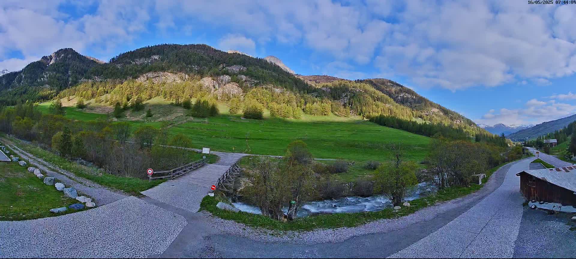 Saint-Véran, La Chalp Natural Park  Live Cam - Briancon, Hautes-Alpes, Provence-Alpes-Cote d’Azur, France