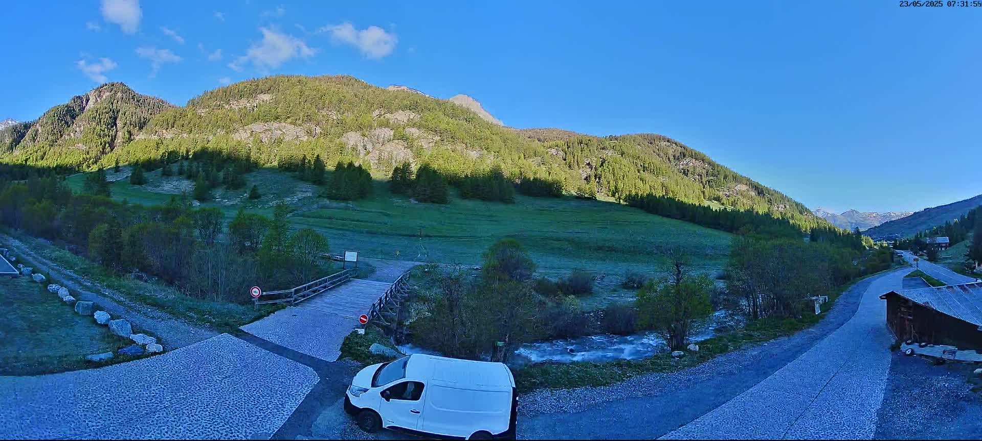Saint-Véran, La Chalp Natural Park  Live Cam - Briancon, Hautes-Alpes, Provence-Alpes-Cote d’Azur, France