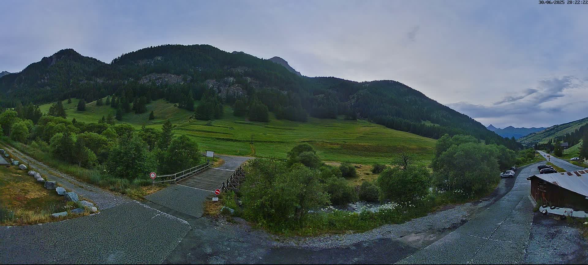 Saint-Véran, La Chalp Natural Park  Live Cam - Briancon, Hautes-Alpes, Provence-Alpes-Cote d’Azur, France
