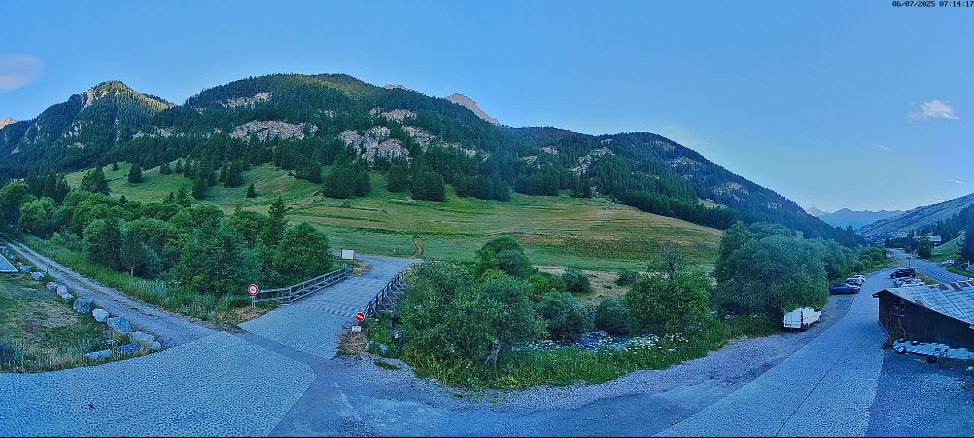 Saint-Véran, La Chalp Natural Park  Live Cam - Briancon, Hautes-Alpes, Provence-Alpes-Cote d’Azur, France
