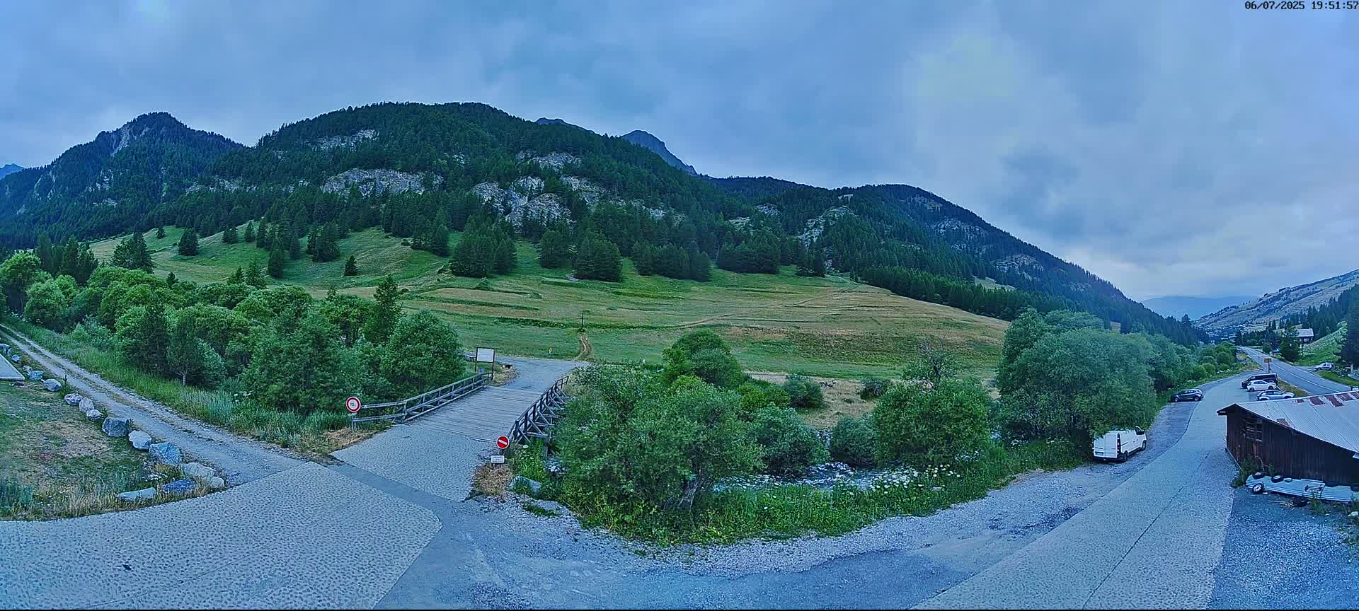 Saint-Véran, La Chalp Natural Park  Live Cam - Briancon, Hautes-Alpes, Provence-Alpes-Cote d’Azur, France