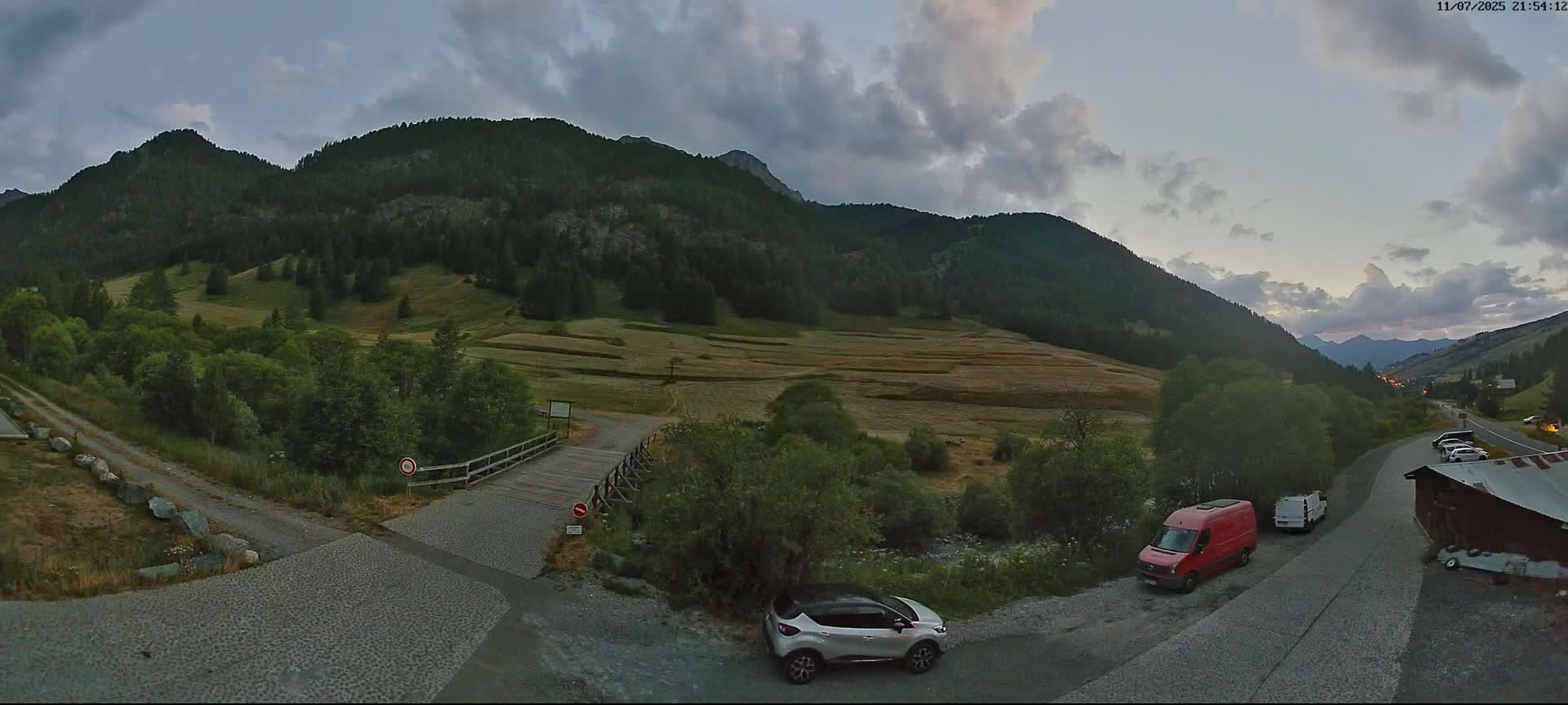 Saint-Véran, La Chalp Natural Park  Live Cam - Briancon, Hautes-Alpes, Provence-Alpes-Cote d’Azur, France