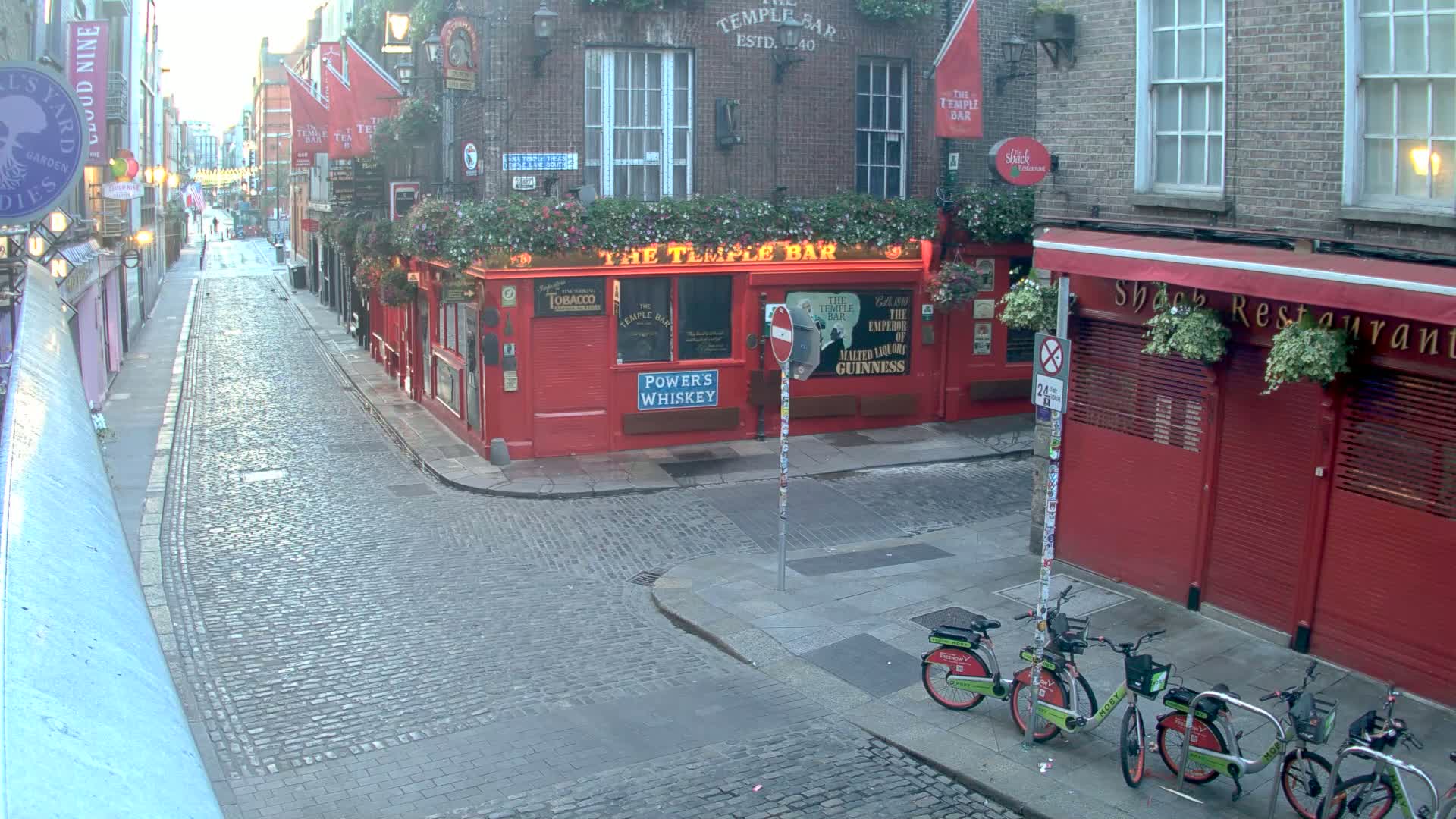 South Dublin , 45 Temple Bar Street Live Cam - Dublin,Eastern and Midland, Leinster, Ireland 