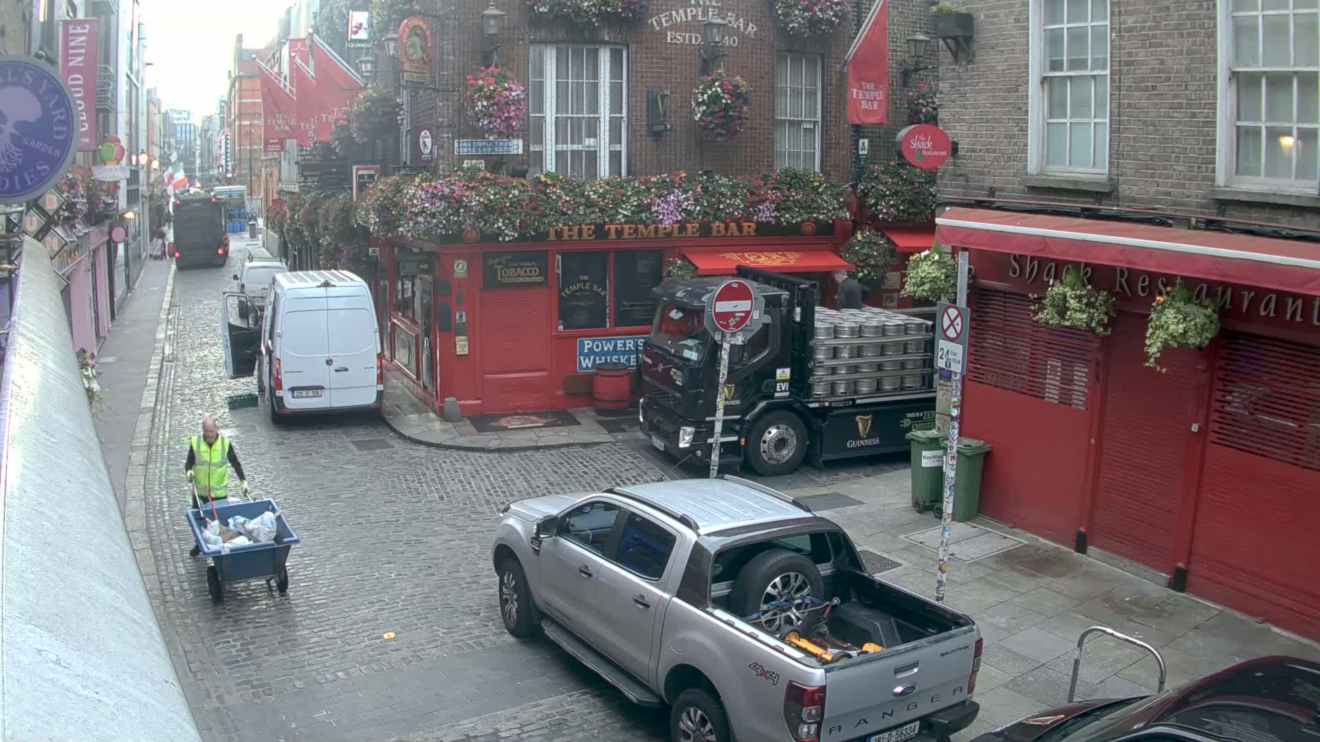 South Dublin , 45 Temple Bar Street Live Cam - Dublin,Eastern and Midland, Leinster, Ireland 