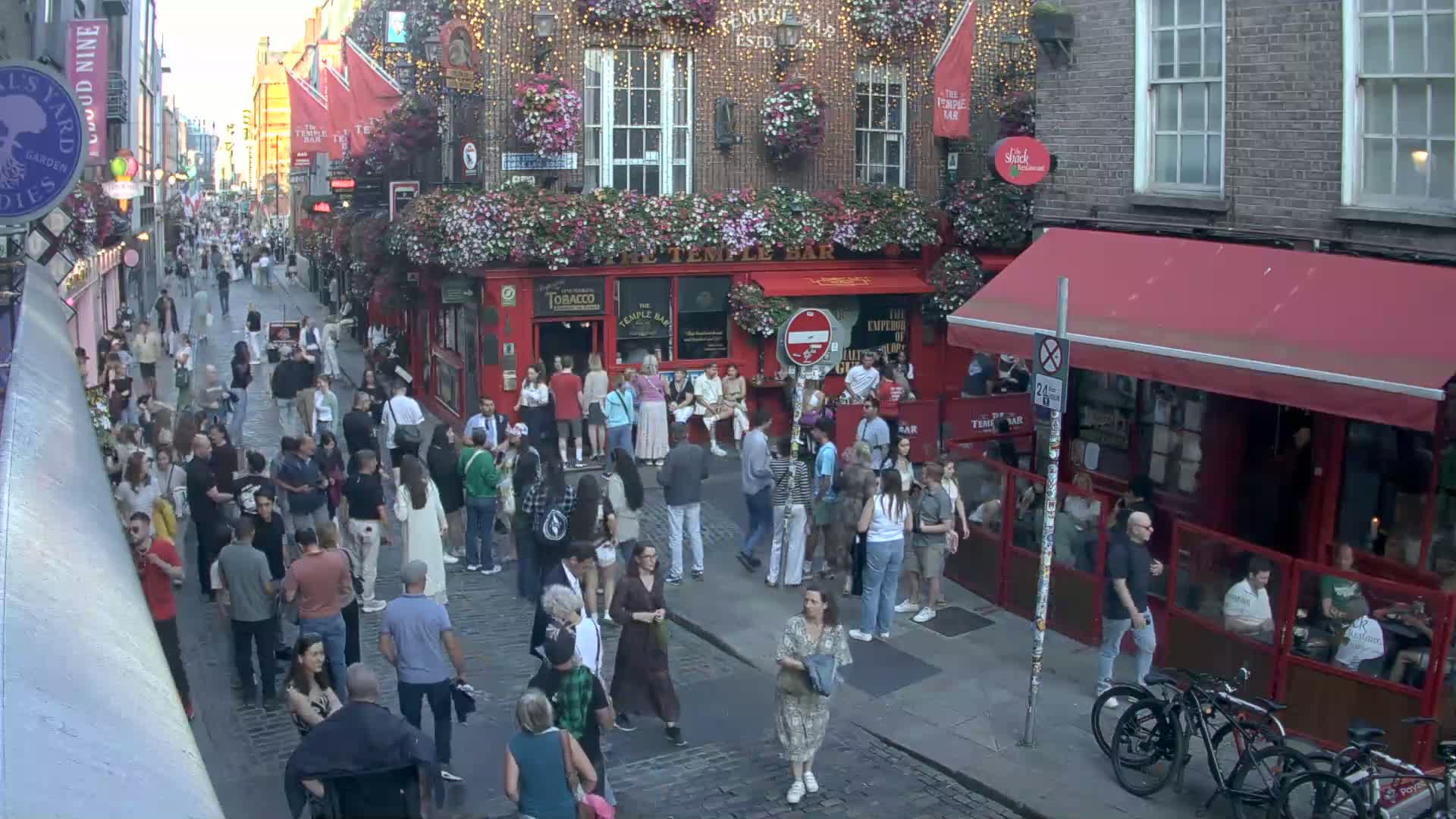South Dublin , 45 Temple Bar Street Live Cam - Dublin,Eastern and Midland, Leinster, Ireland 